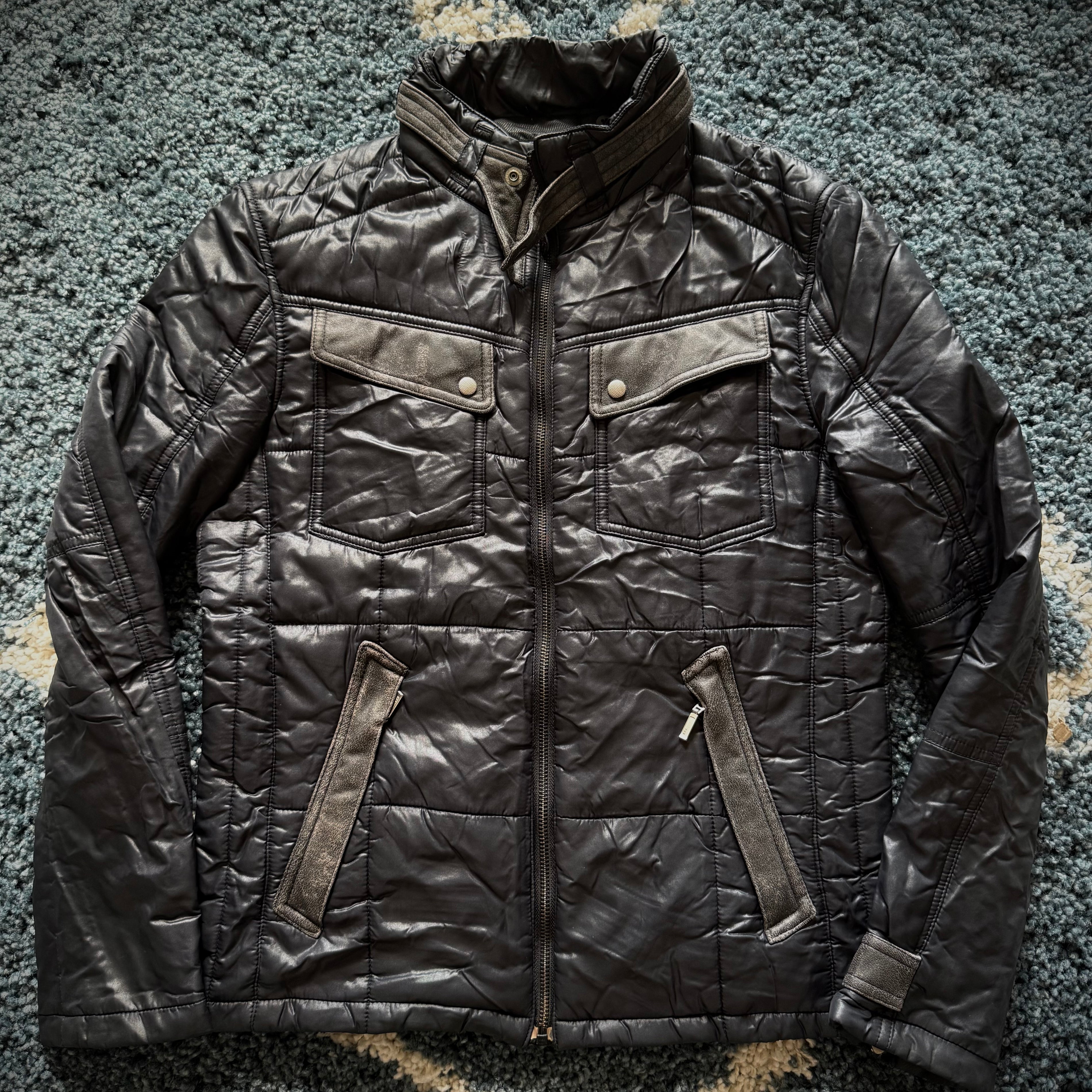 Tornado Mart Leather strap details puffer