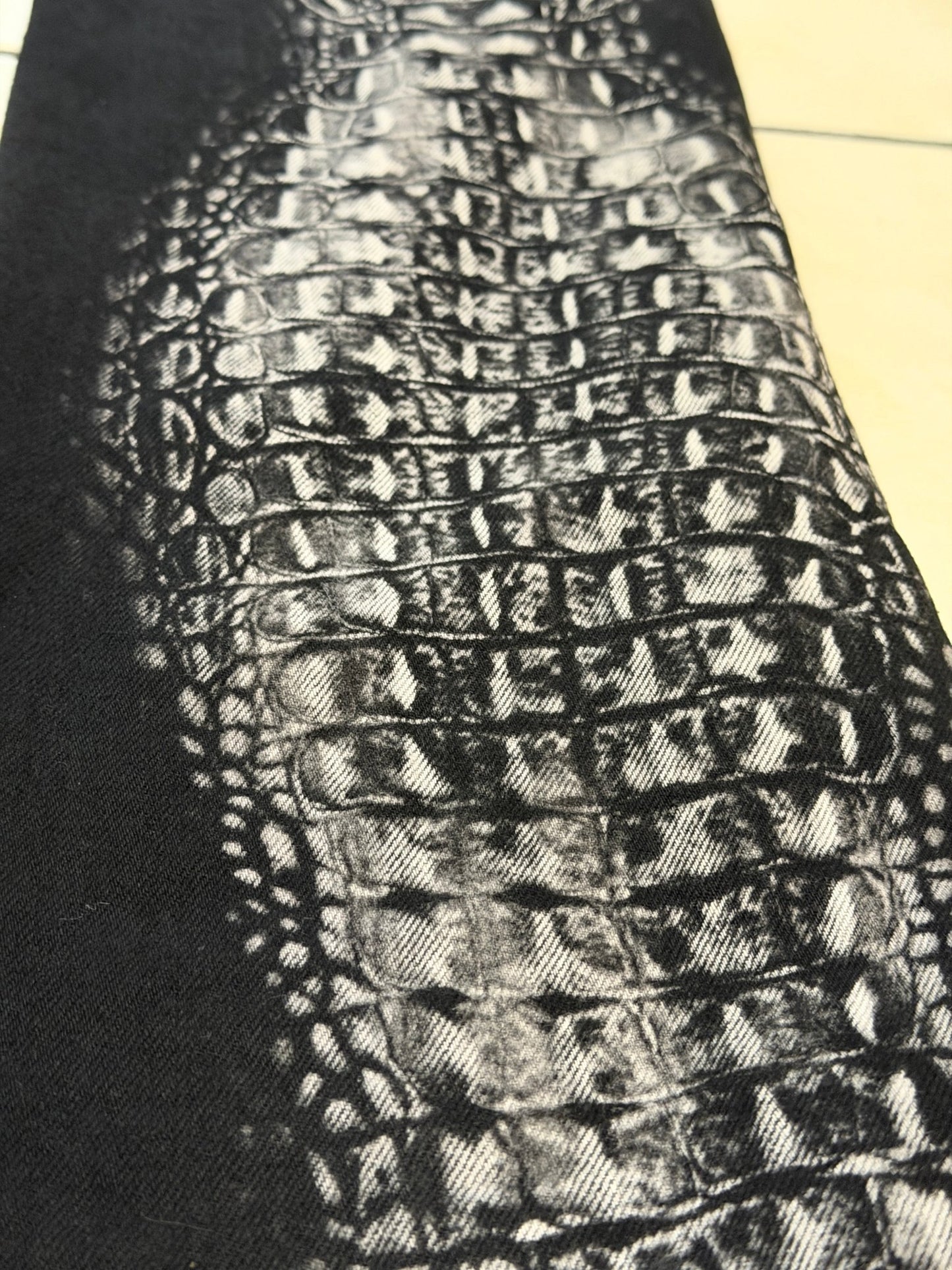 5351 Pour Les Hommes Crocodile Flared Pants - wintexarchive