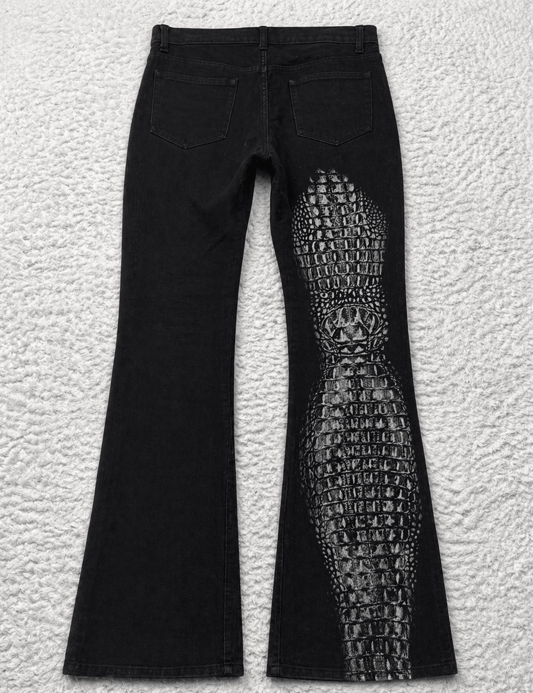 5351 Pour Les Hommes Crocodile Flared Pants - wintexarchive