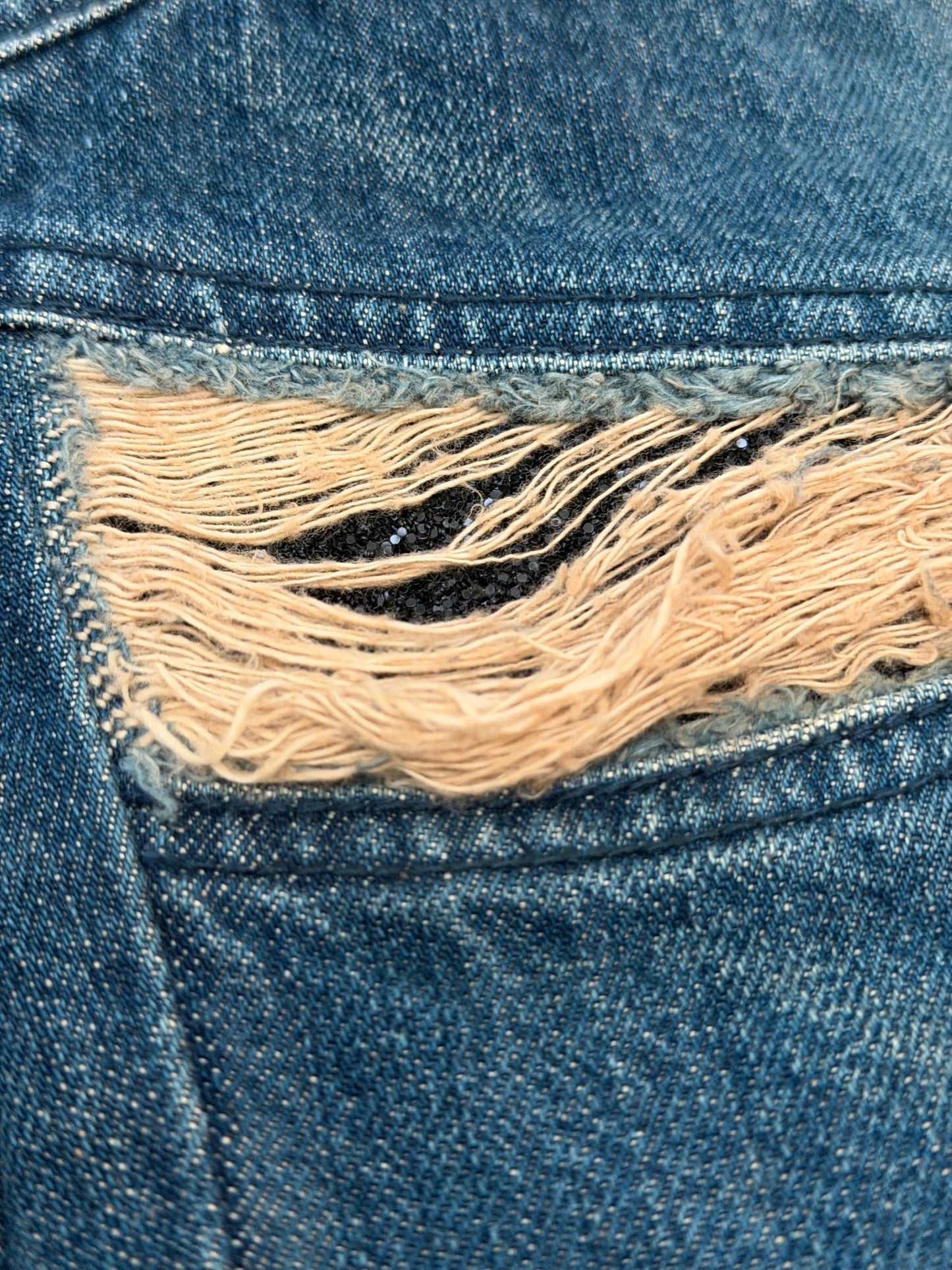 5351 Pour Les Hommes Distressed Python Flared Denim Pants - wintexarchive