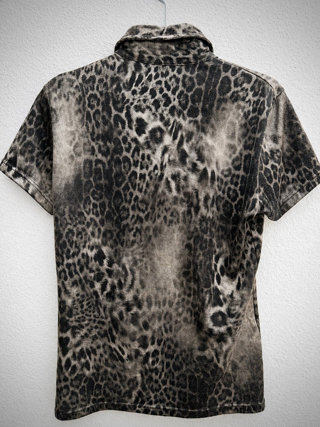 5351 Pour Les Hommes Leopard Button Up - wintexarchive