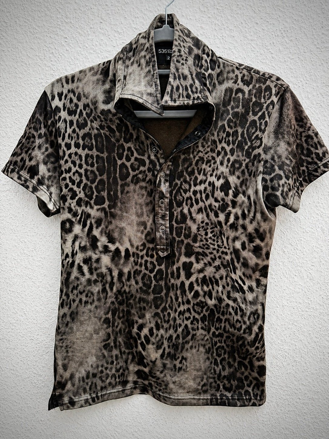 5351 Pour Les Hommes Leopard Button Up - wintexarchive