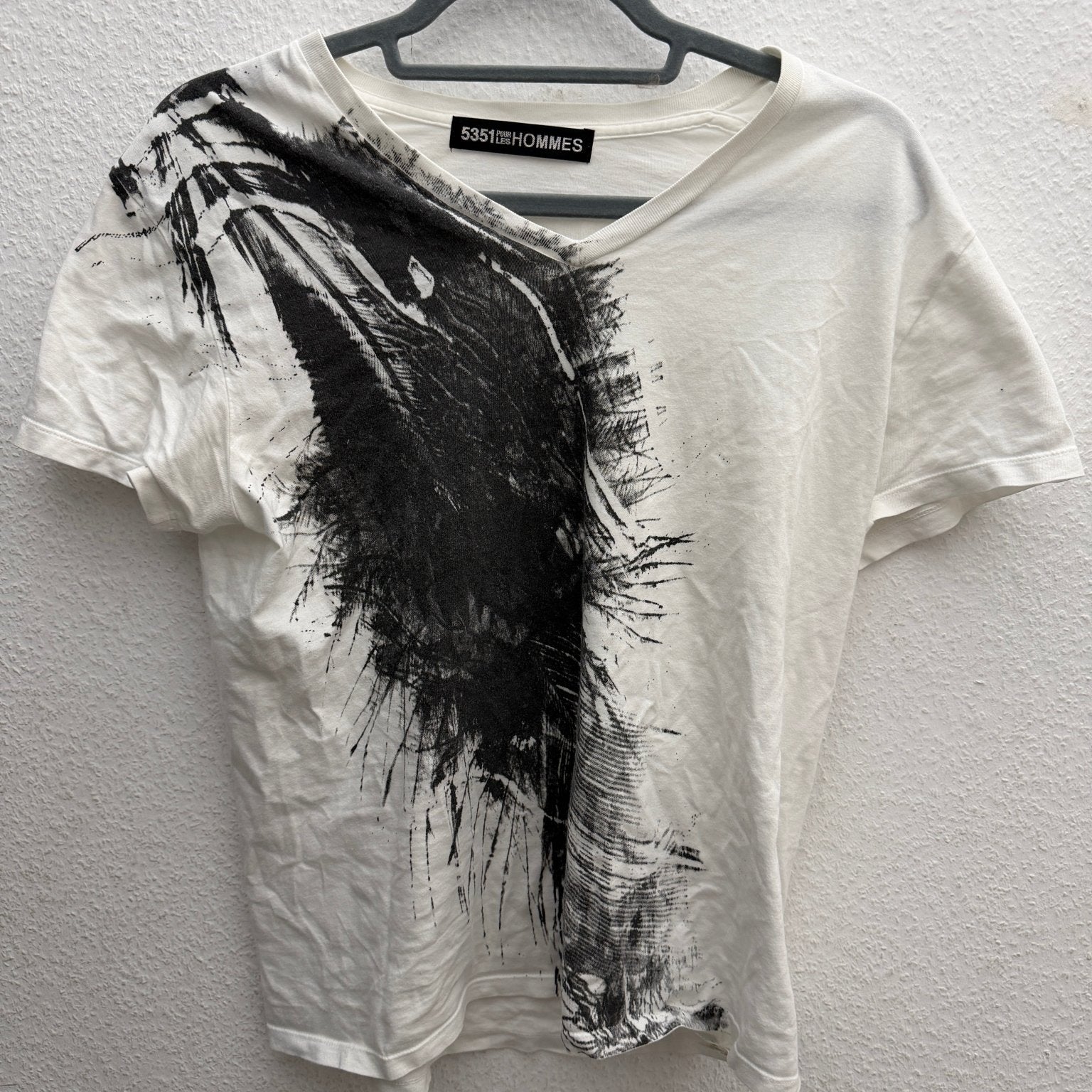 5351 Pour Les Hommes Mutant Feather Shirt - wintexarchive