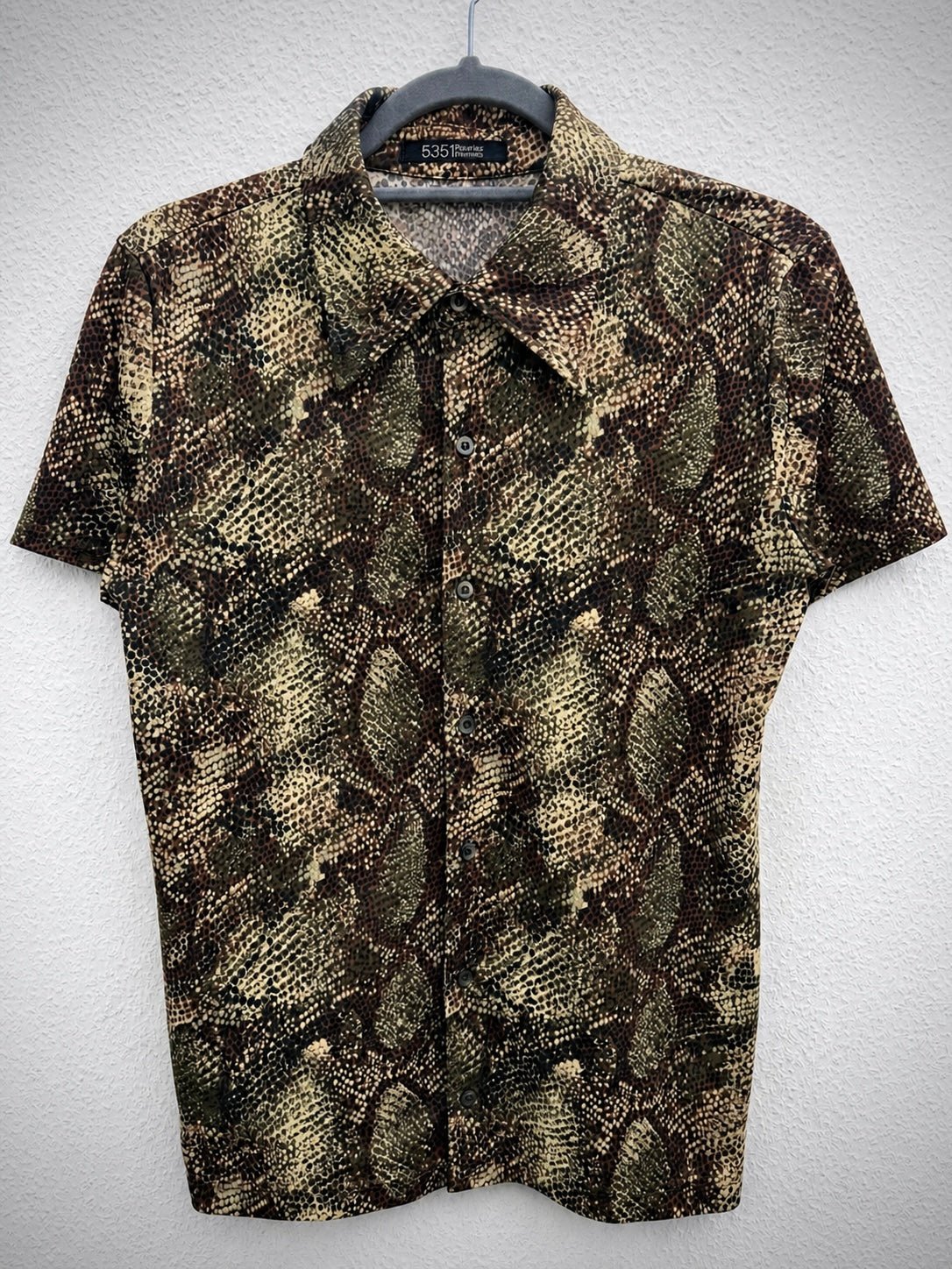 5351 Snakeskin Button Up - wintexarchive
