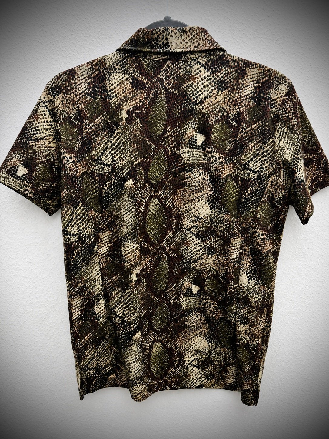 5351 Snakeskin Button Up - wintexarchive