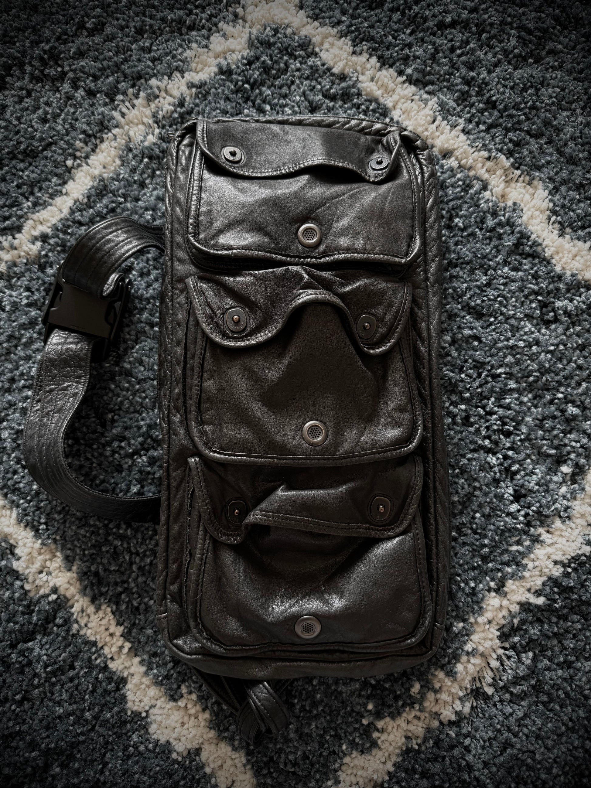 Wintexa’s Personal Collection Sistere AW2008 Gas mask sling bag