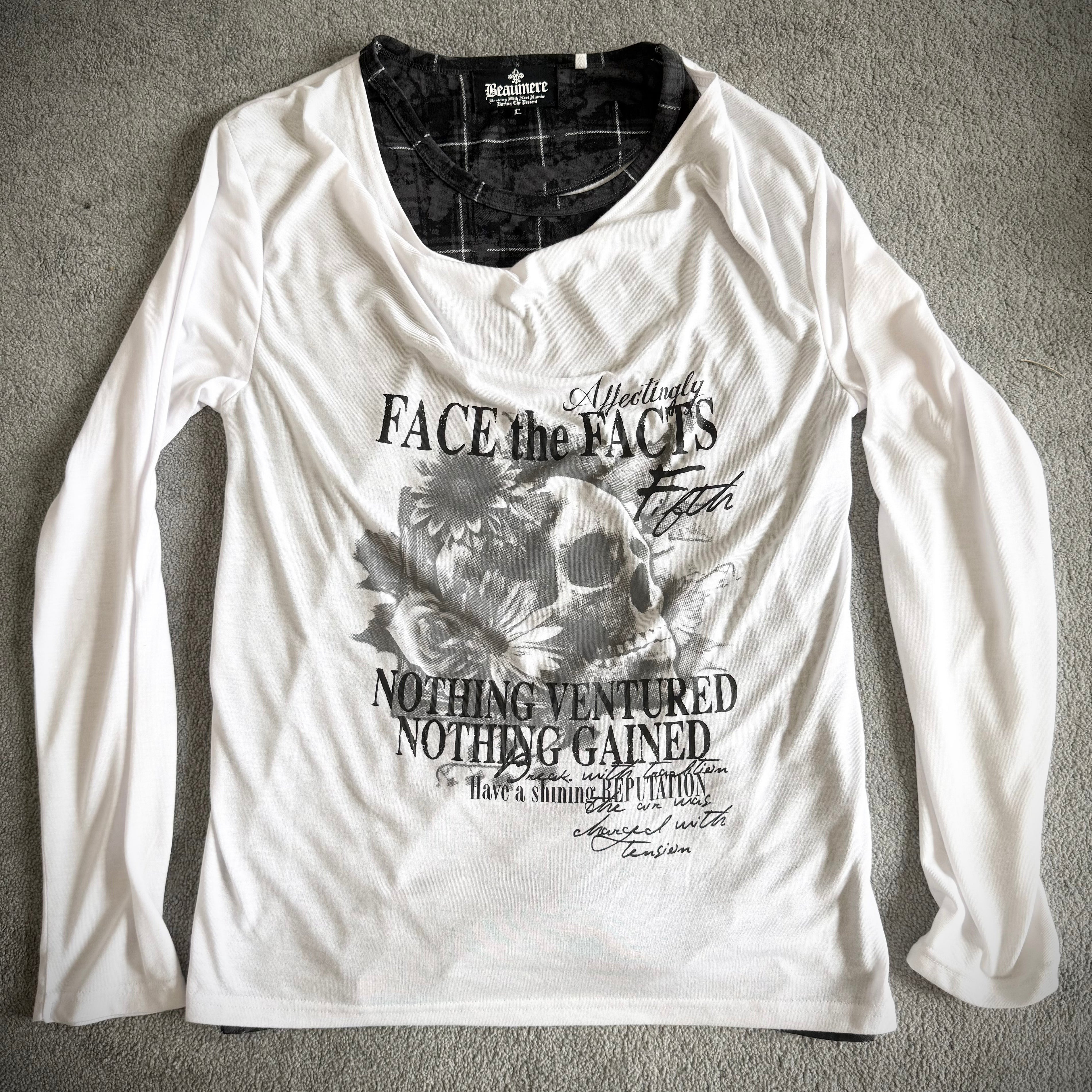 Face the facts double layered skull Longsleeve