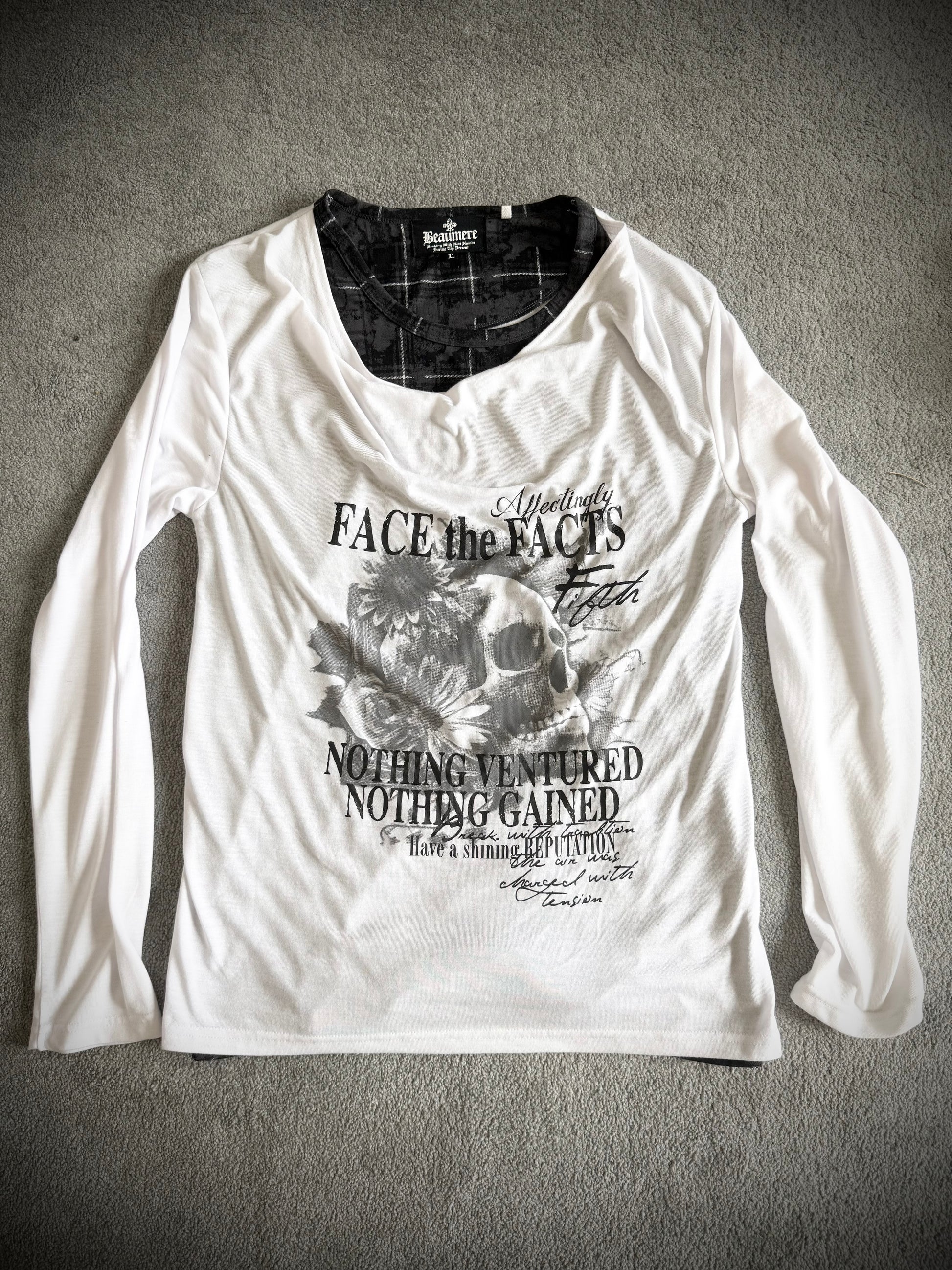 Face the facts double layered skull Longsleeve
