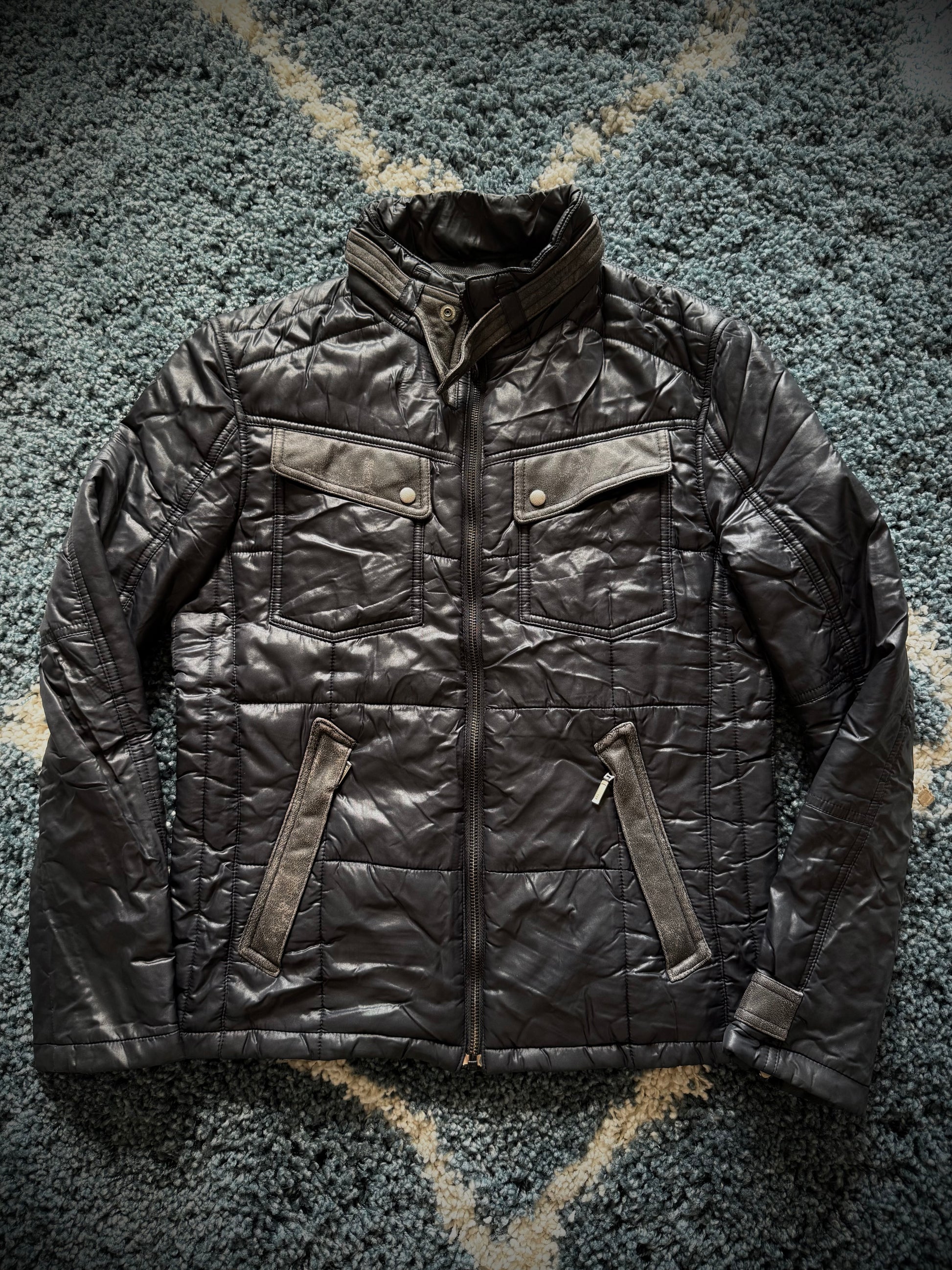 Tornado Mart Leather strap details puffer