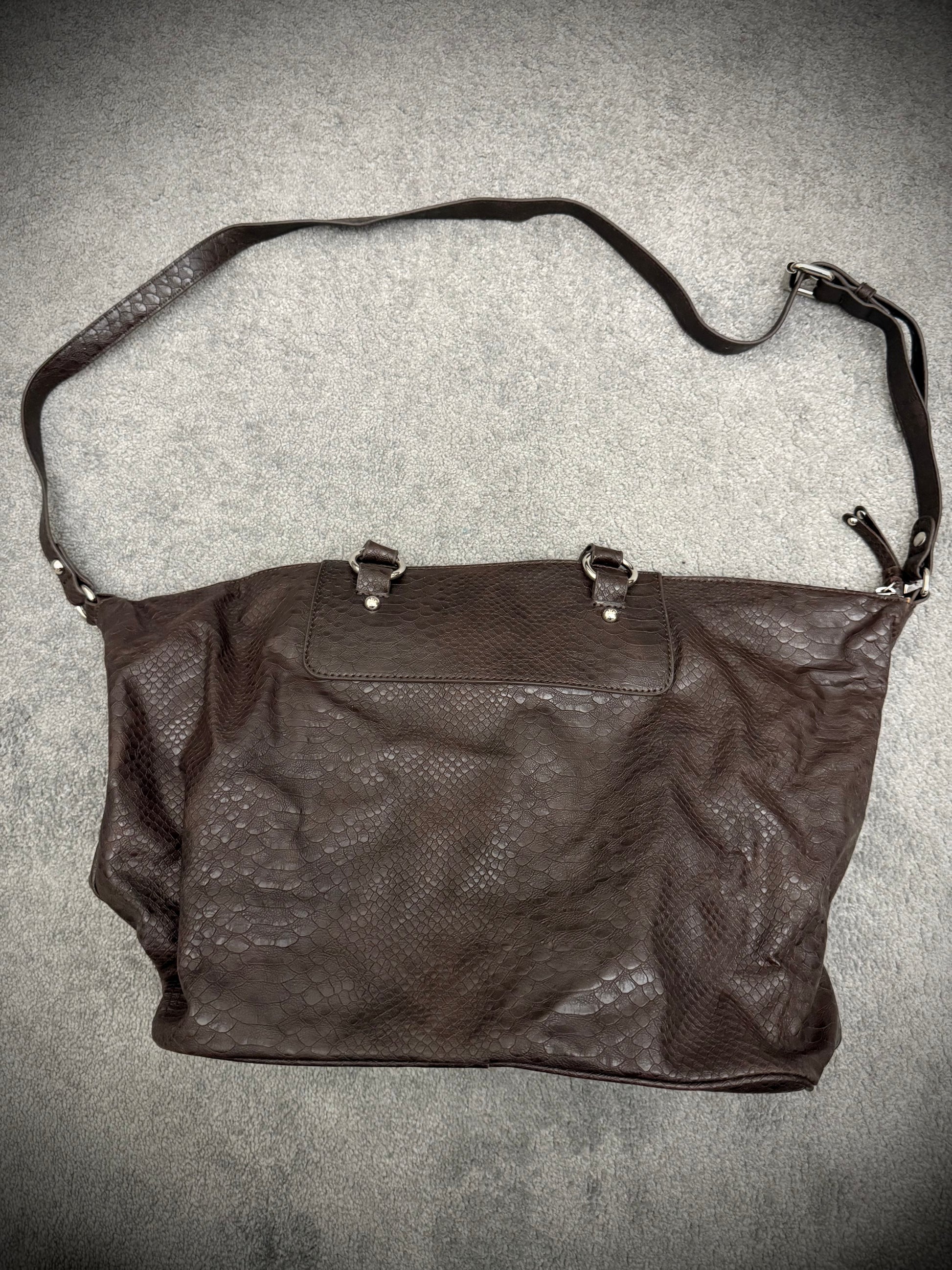 nine snakeskin shoulder bag