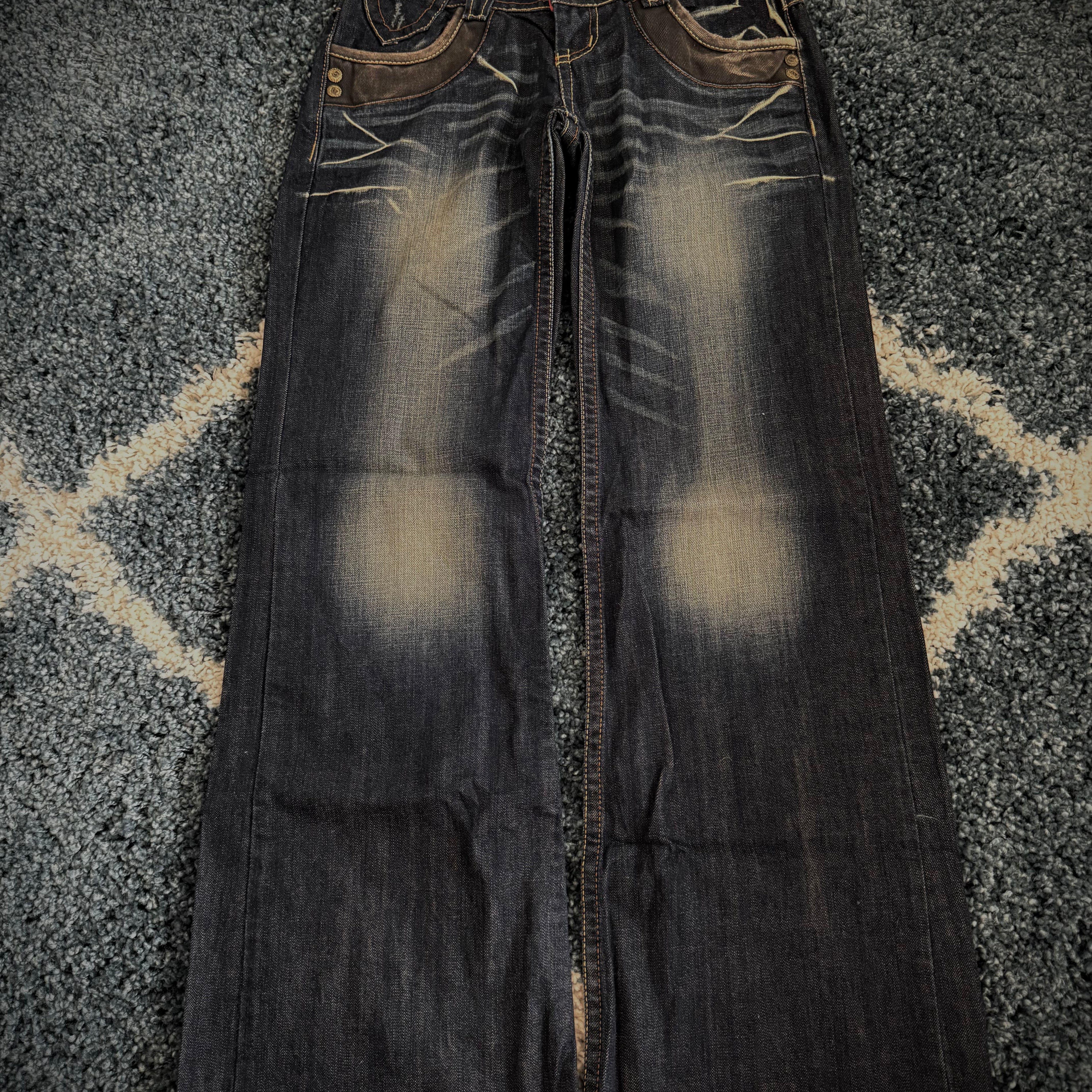 Red Pepper „Kingsman“ flared denim