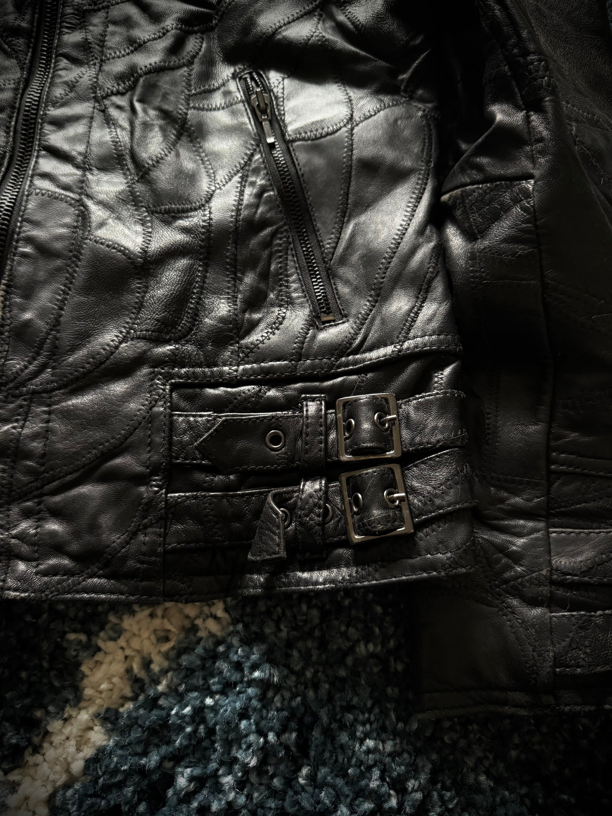 All the way scar stitched bondadge leather rider