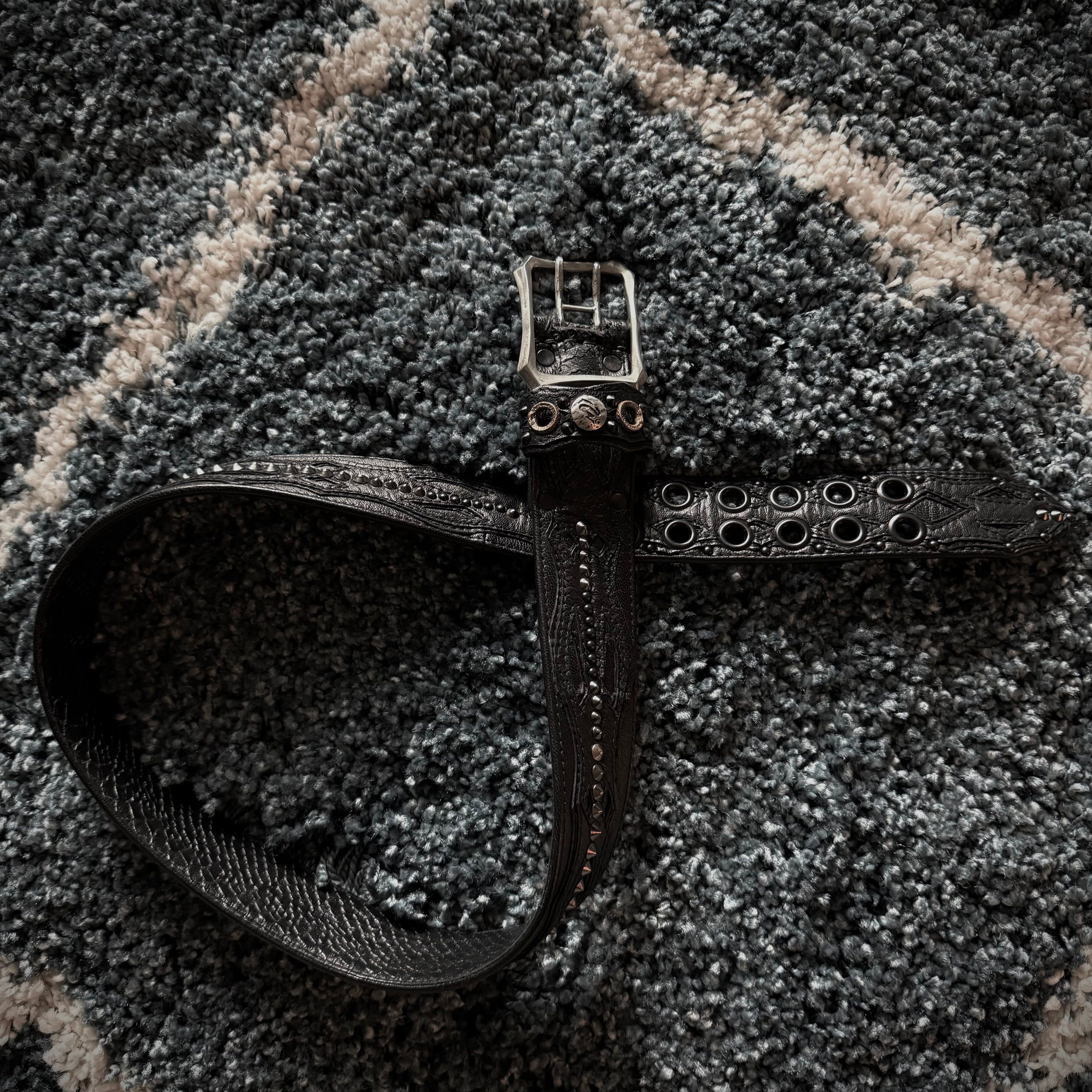 Kmrii studded belt