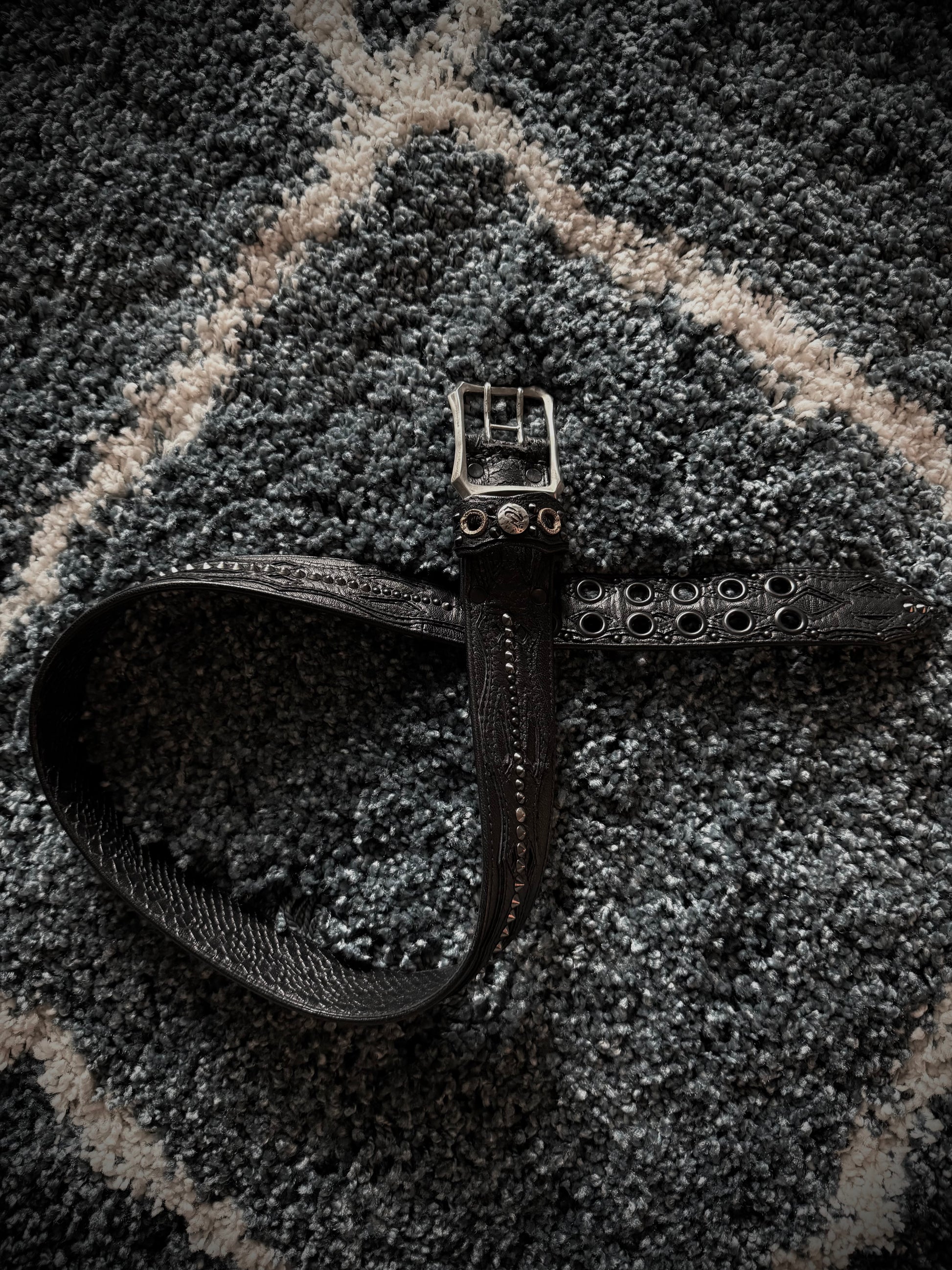 Kmrii studded belt