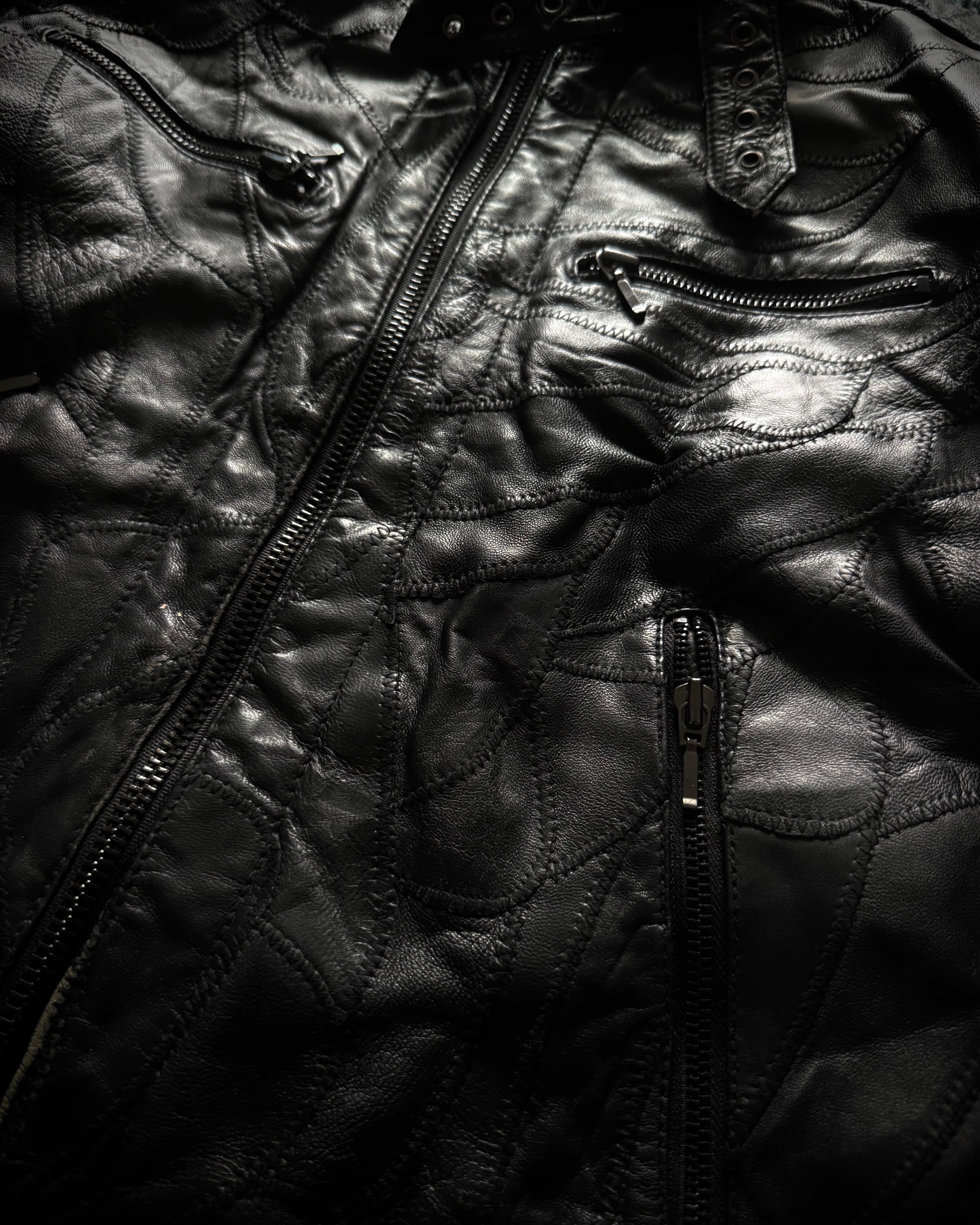 All the way scar stitched bondadge leather rider