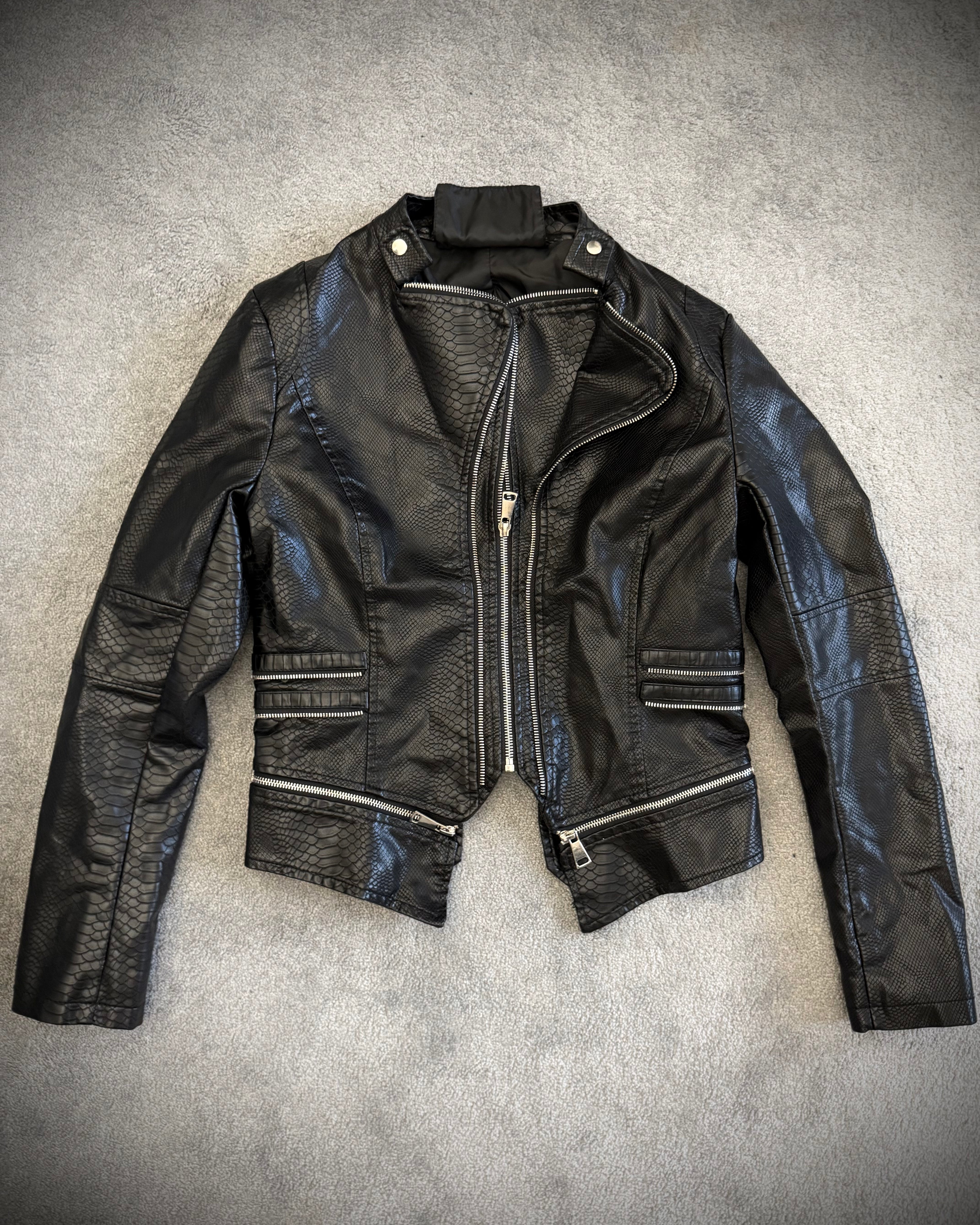 Glorious full snakeskin reptile attachment jacket