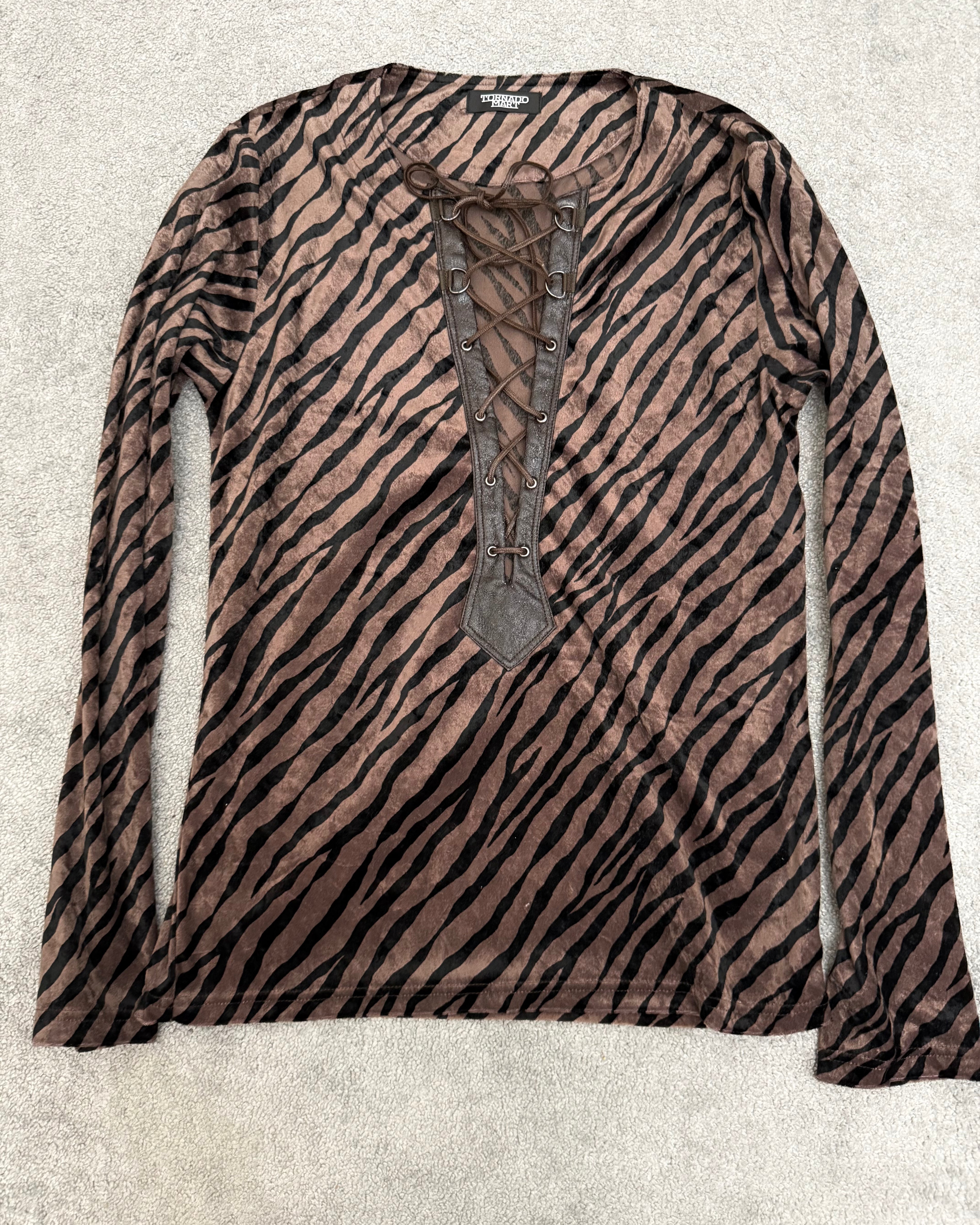 Tornado Mart Dark Shadow Zebra Laced Up Longsleeve