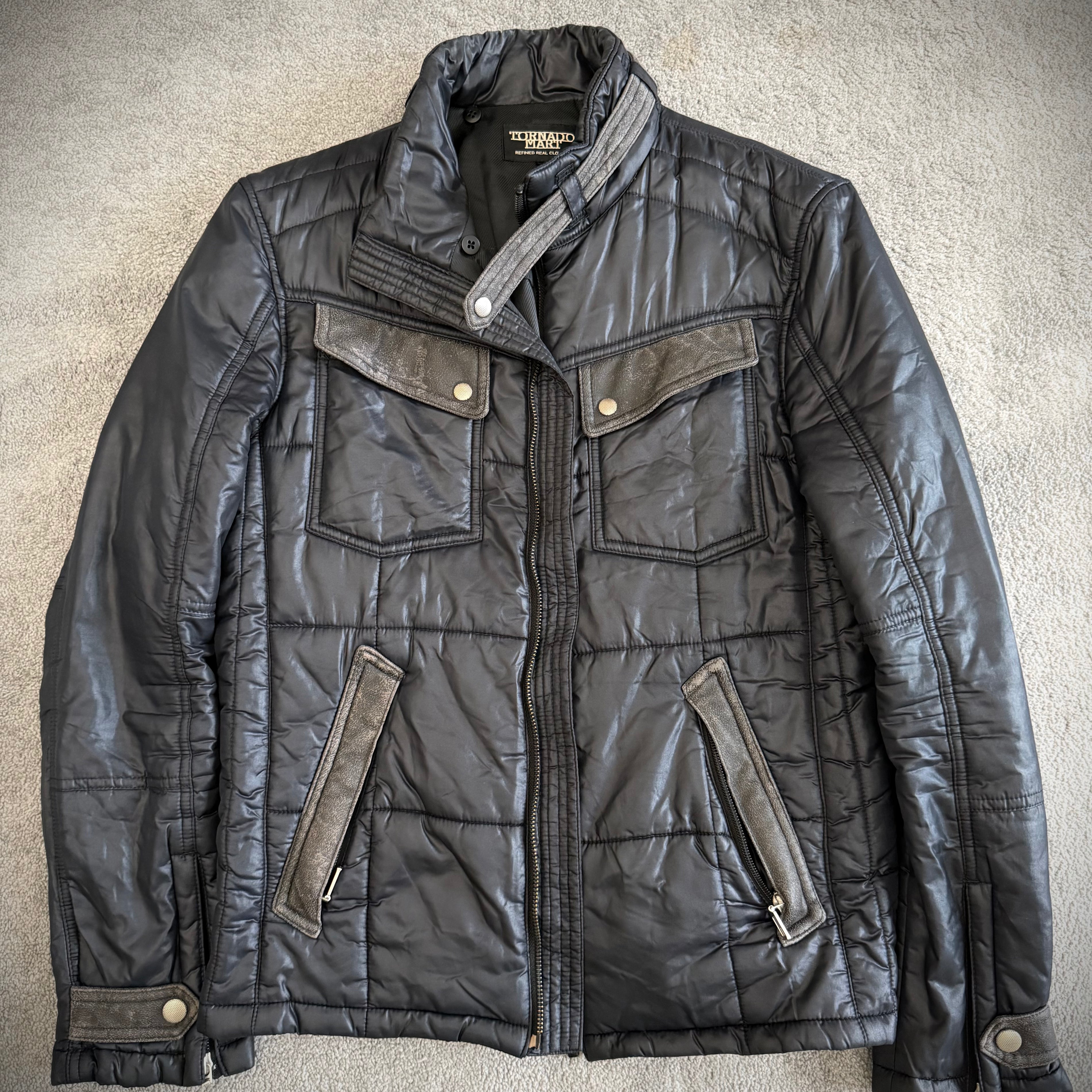 Tornado Mart Leather strap details puffer