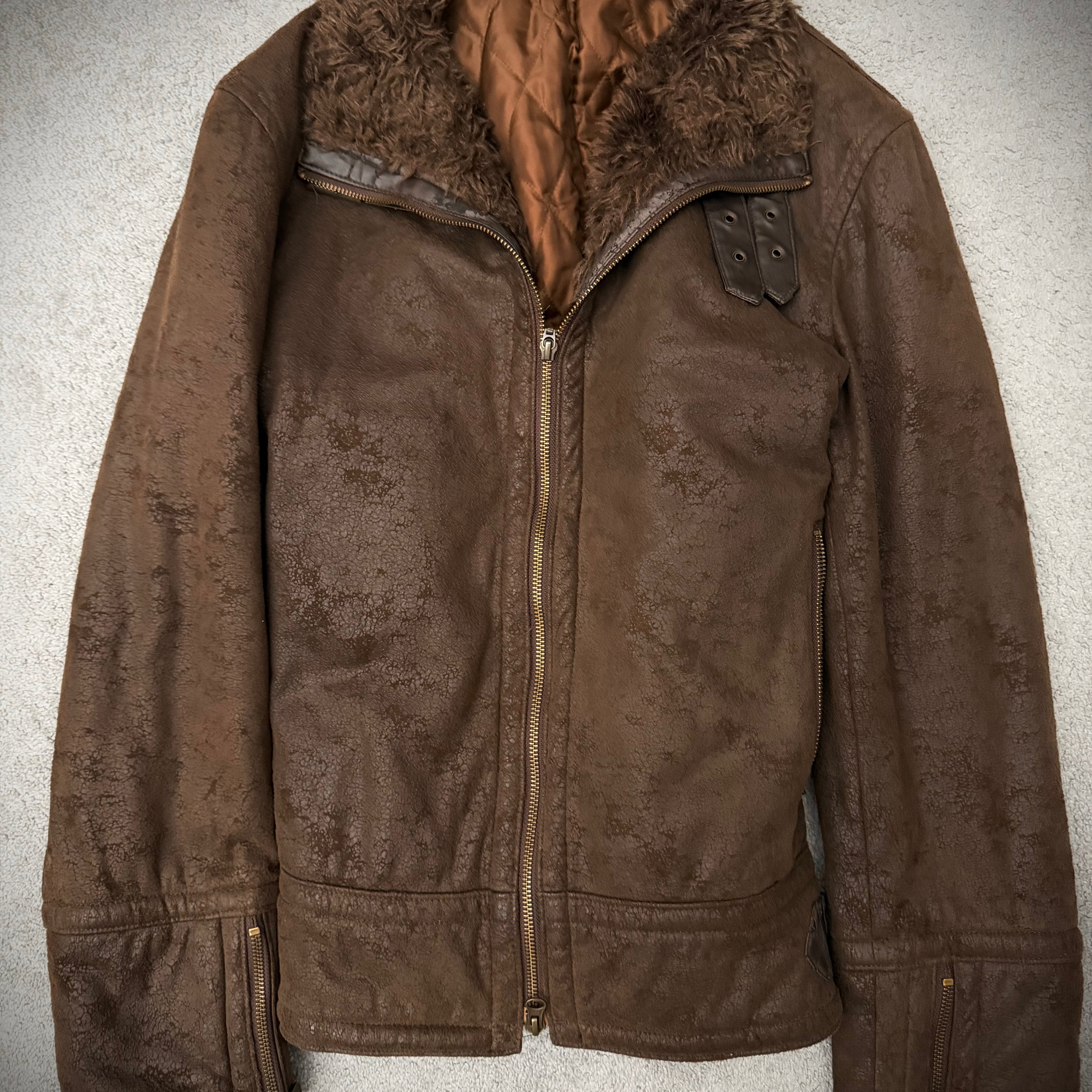 Tornado Mart 00‘s belted cracked waxed fur jacket