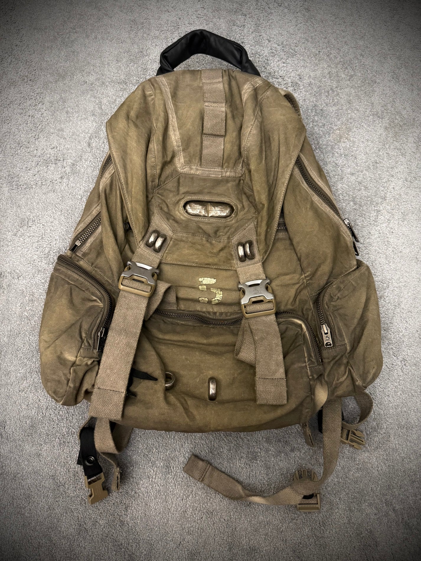 Wintex x Dove5 Transformer backpack