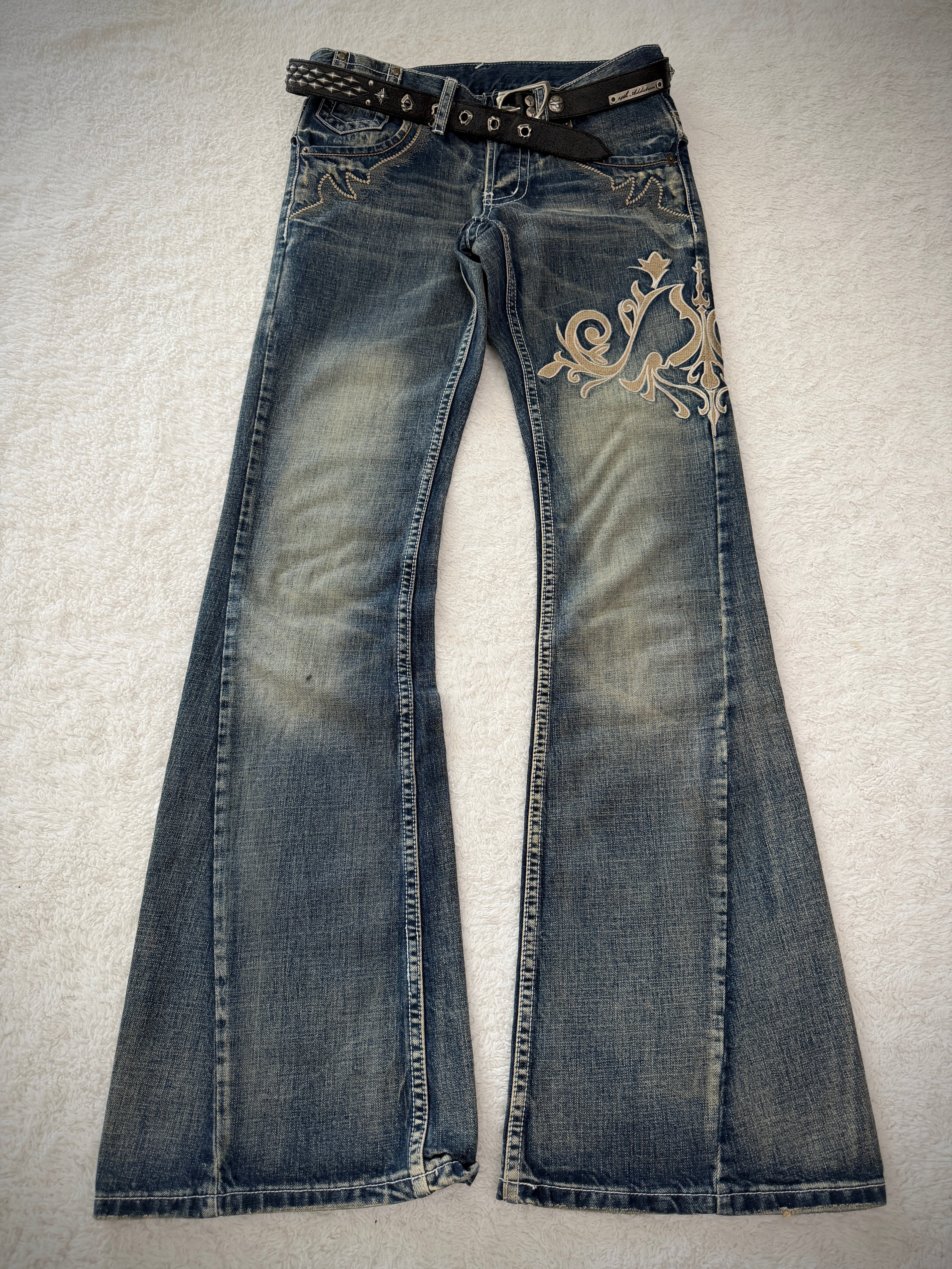 Tornado Mart Tribal Embroidery Flared Denim
