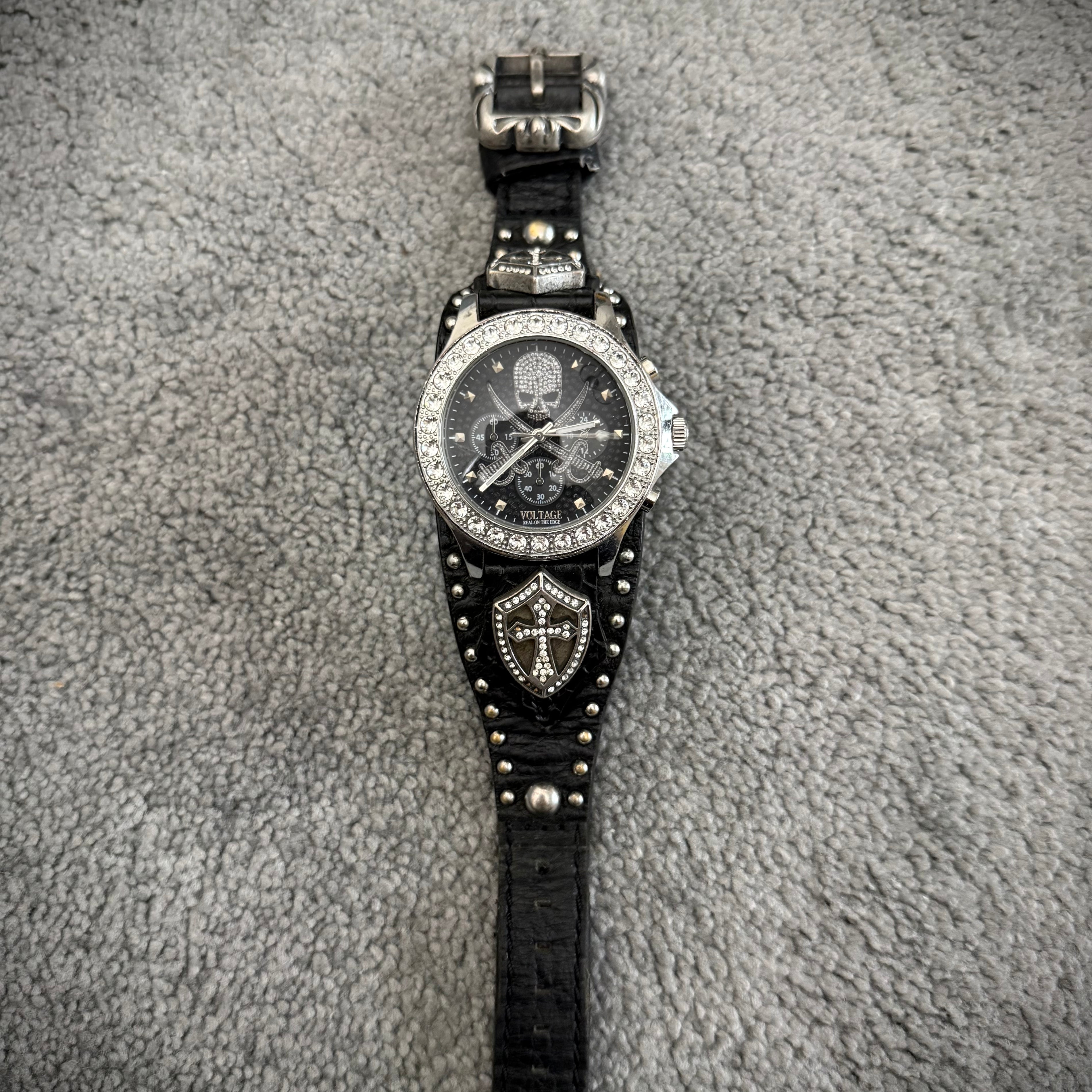 Voltage rhinestone skull watch