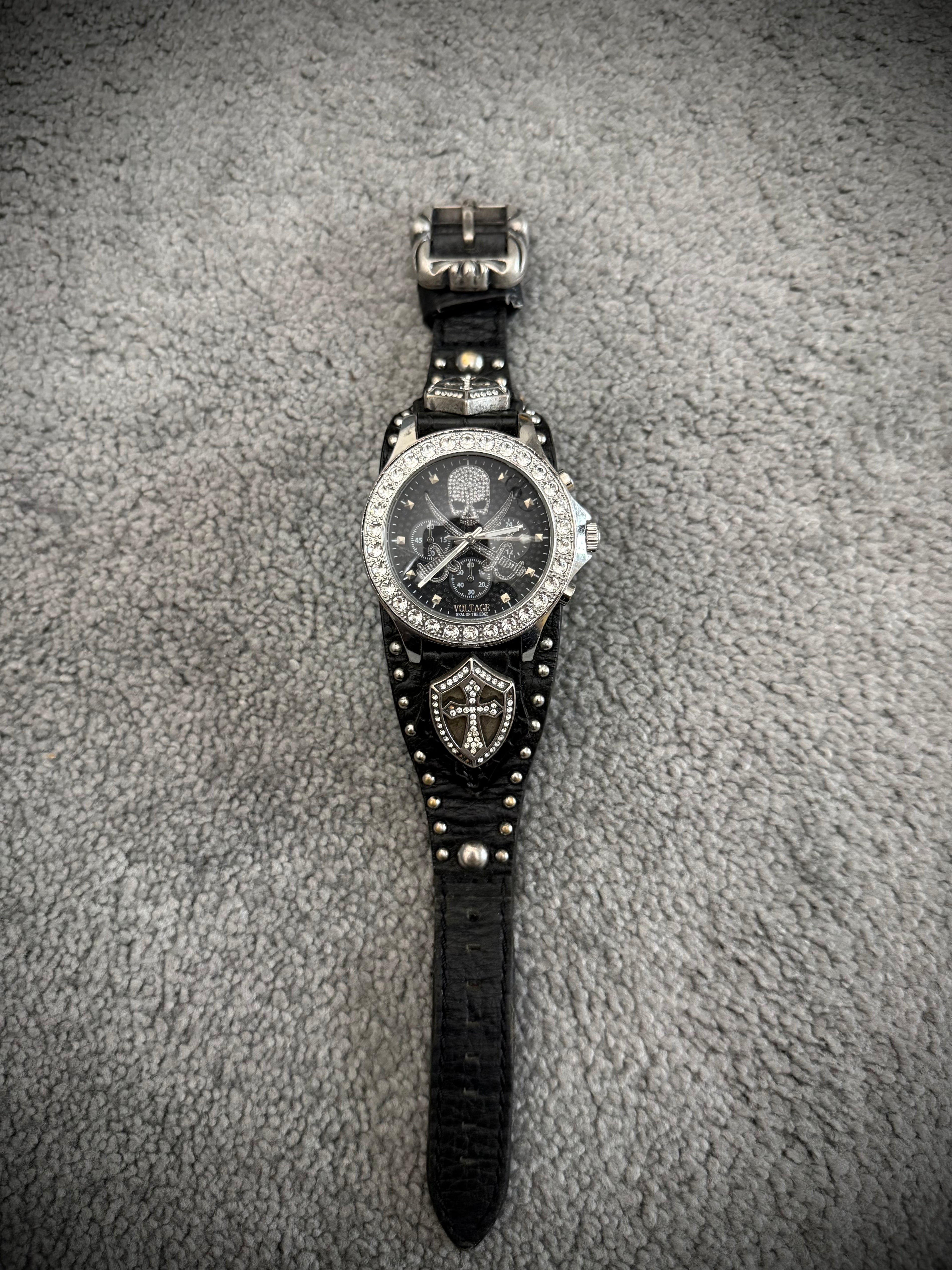 Voltage rhinestone skull watch