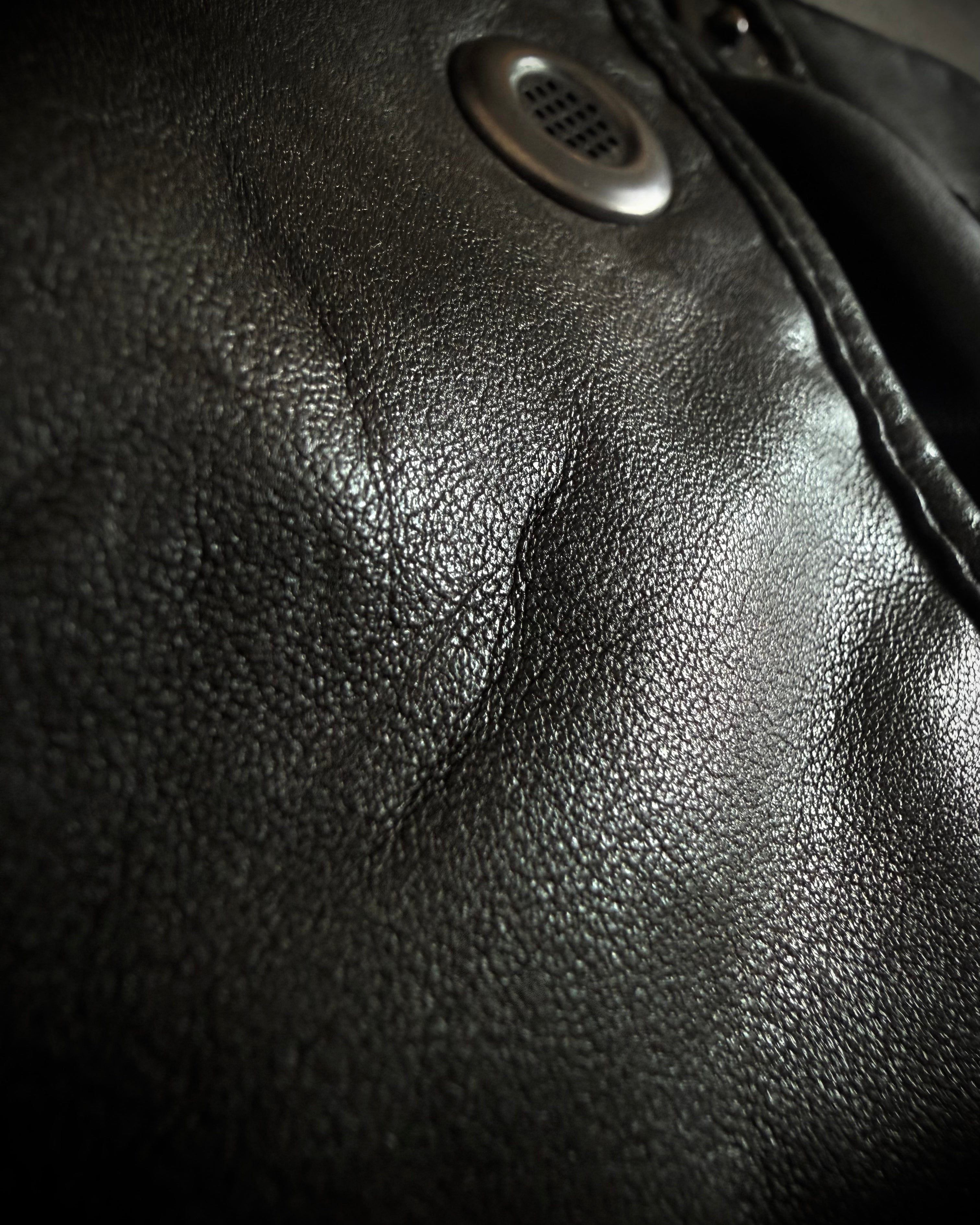 2008 Sistere „id in the dark“ gas mask leather steer hide sling bag