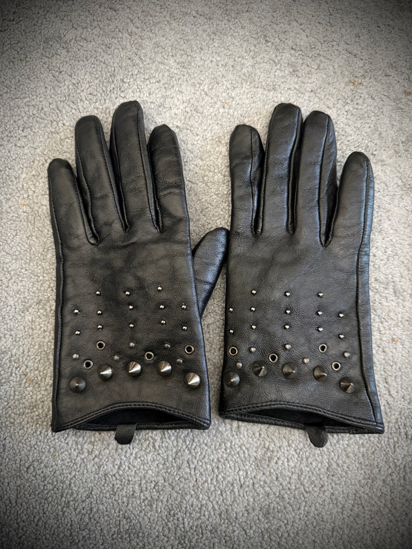 Spiked studded leather gloves