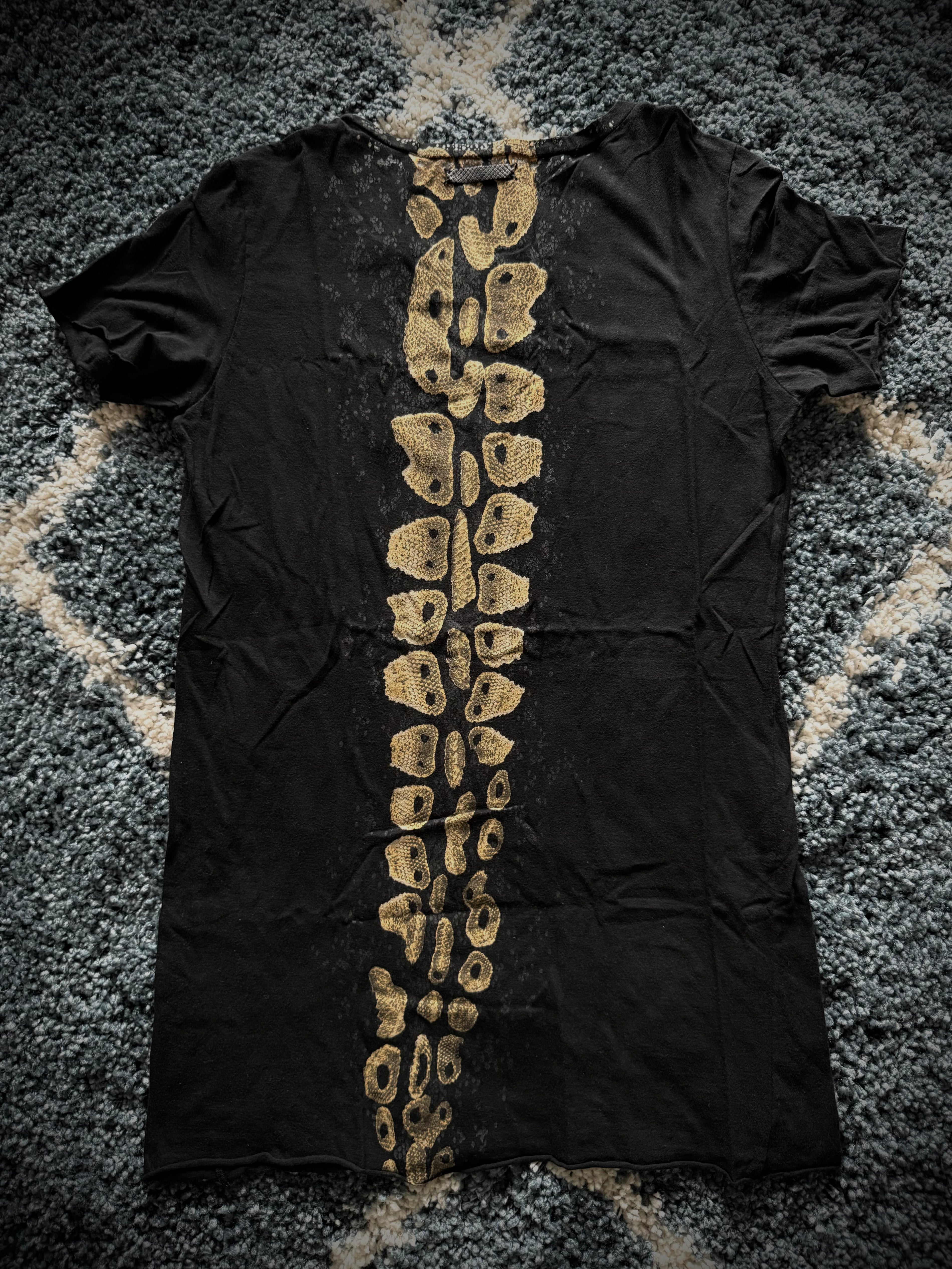 Ifsixwasnine python spine shirt