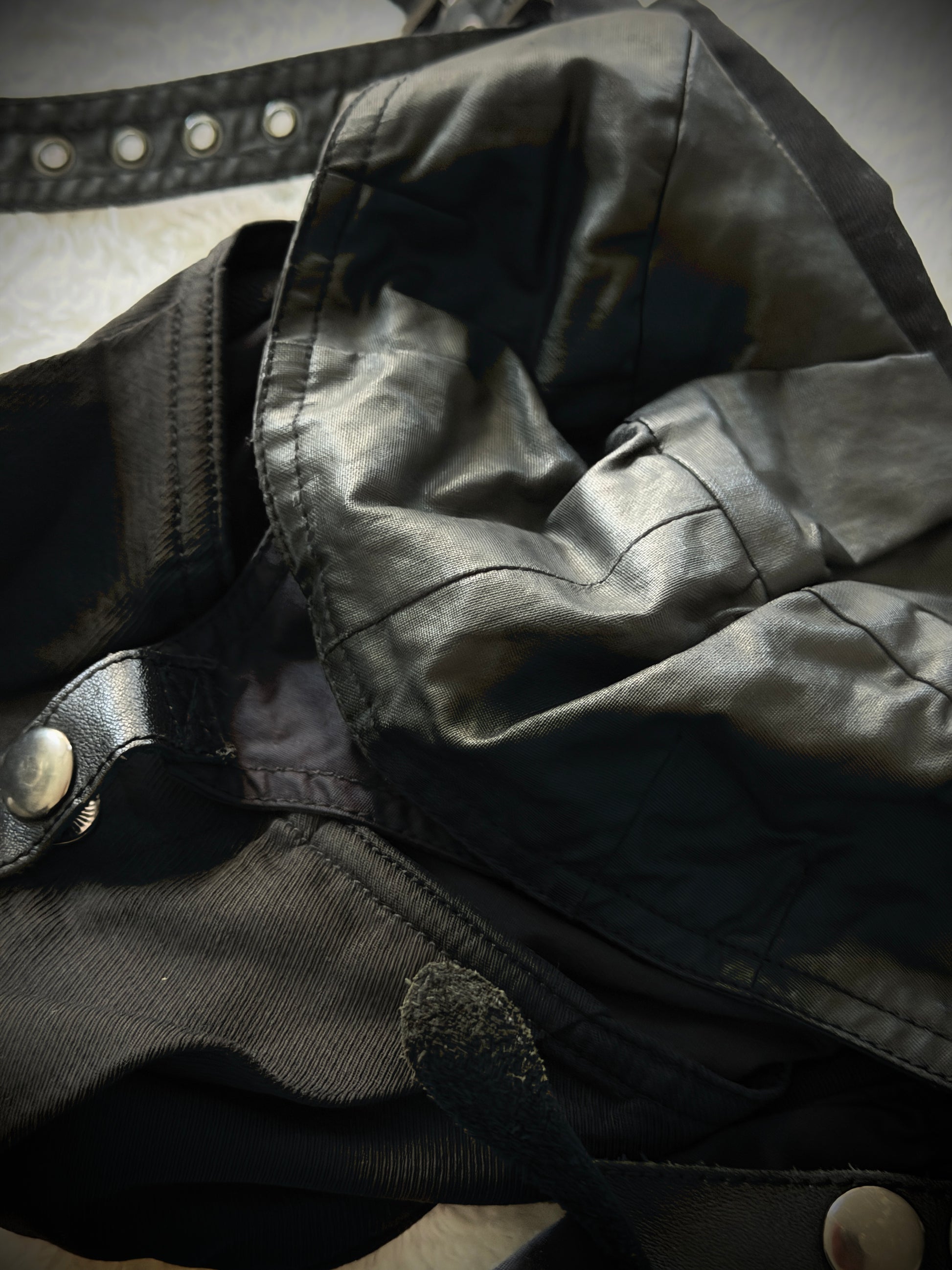 Buffalo Bob Waxed Triangle Holster Multi Bag