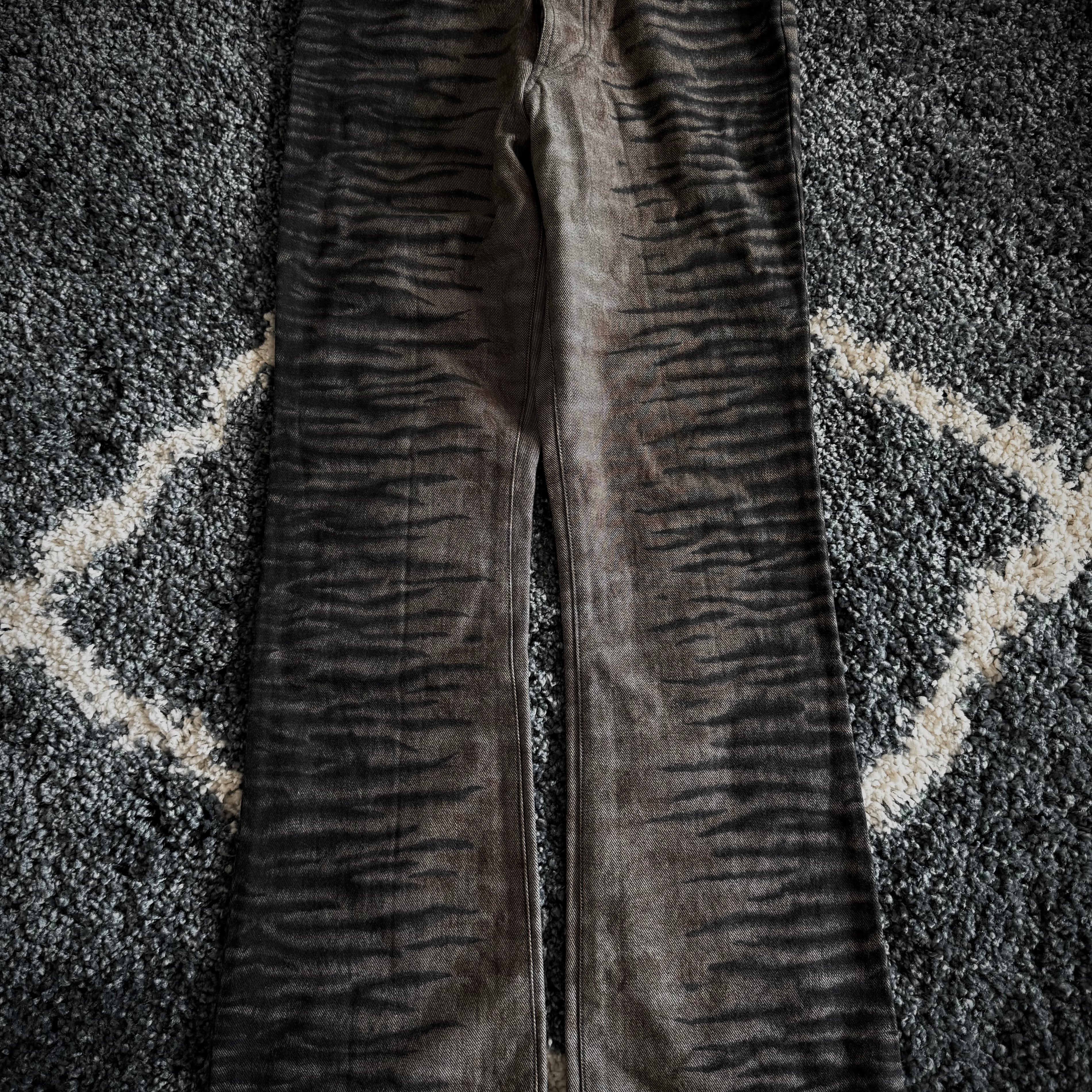 5351 Clawmark flared denim