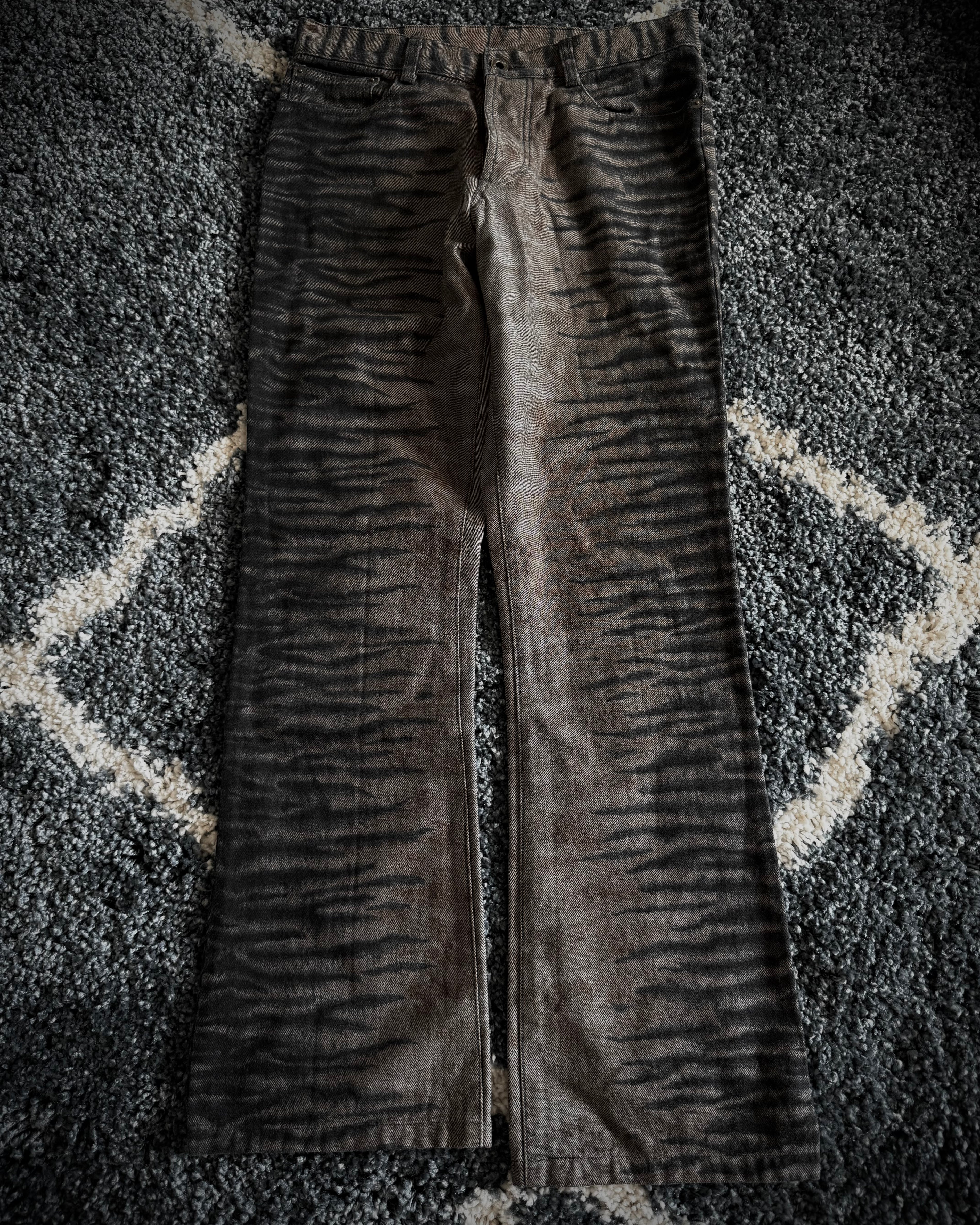 5351 Clawmark flared denim