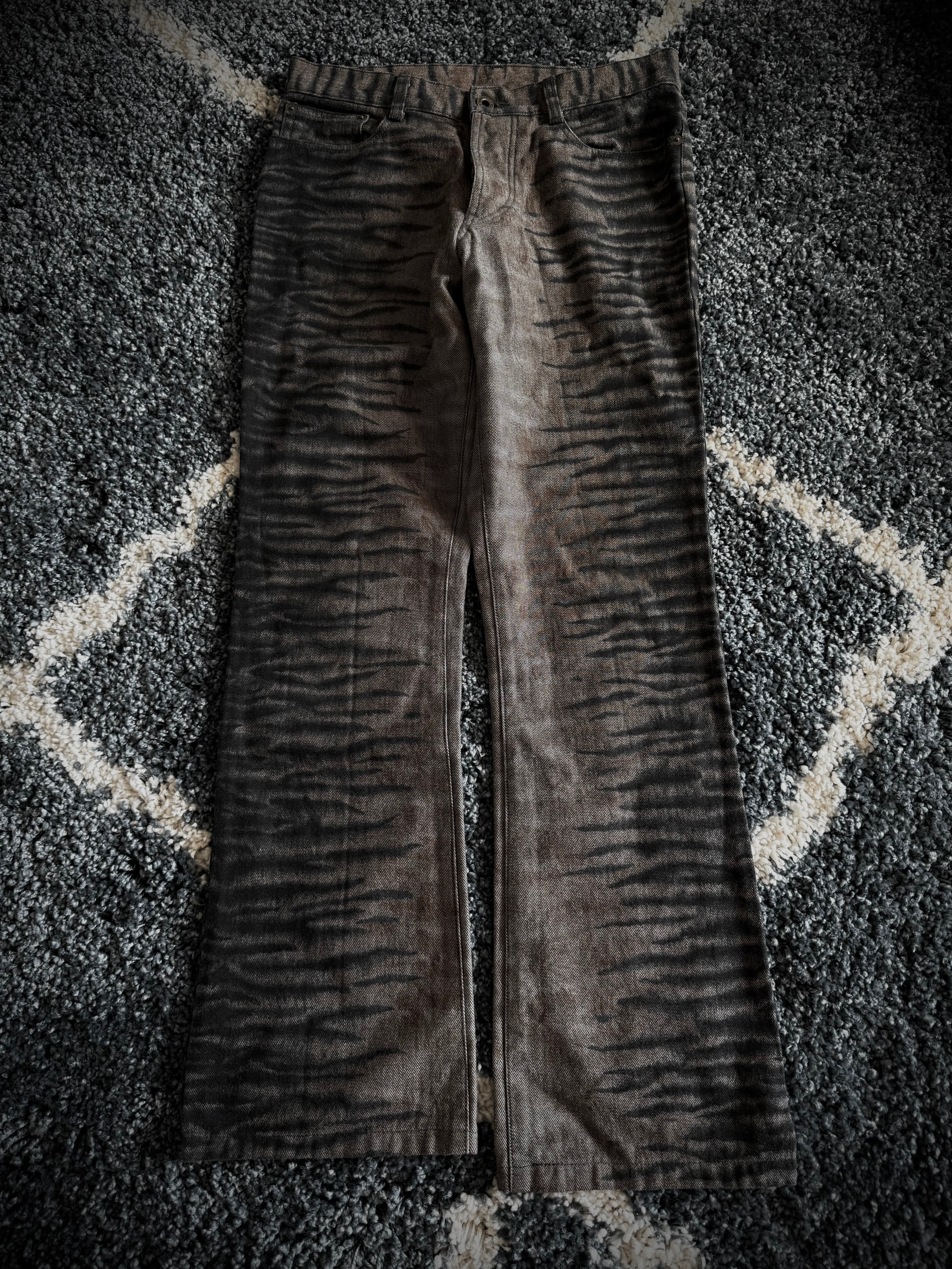 5351 Clawmark flared denim