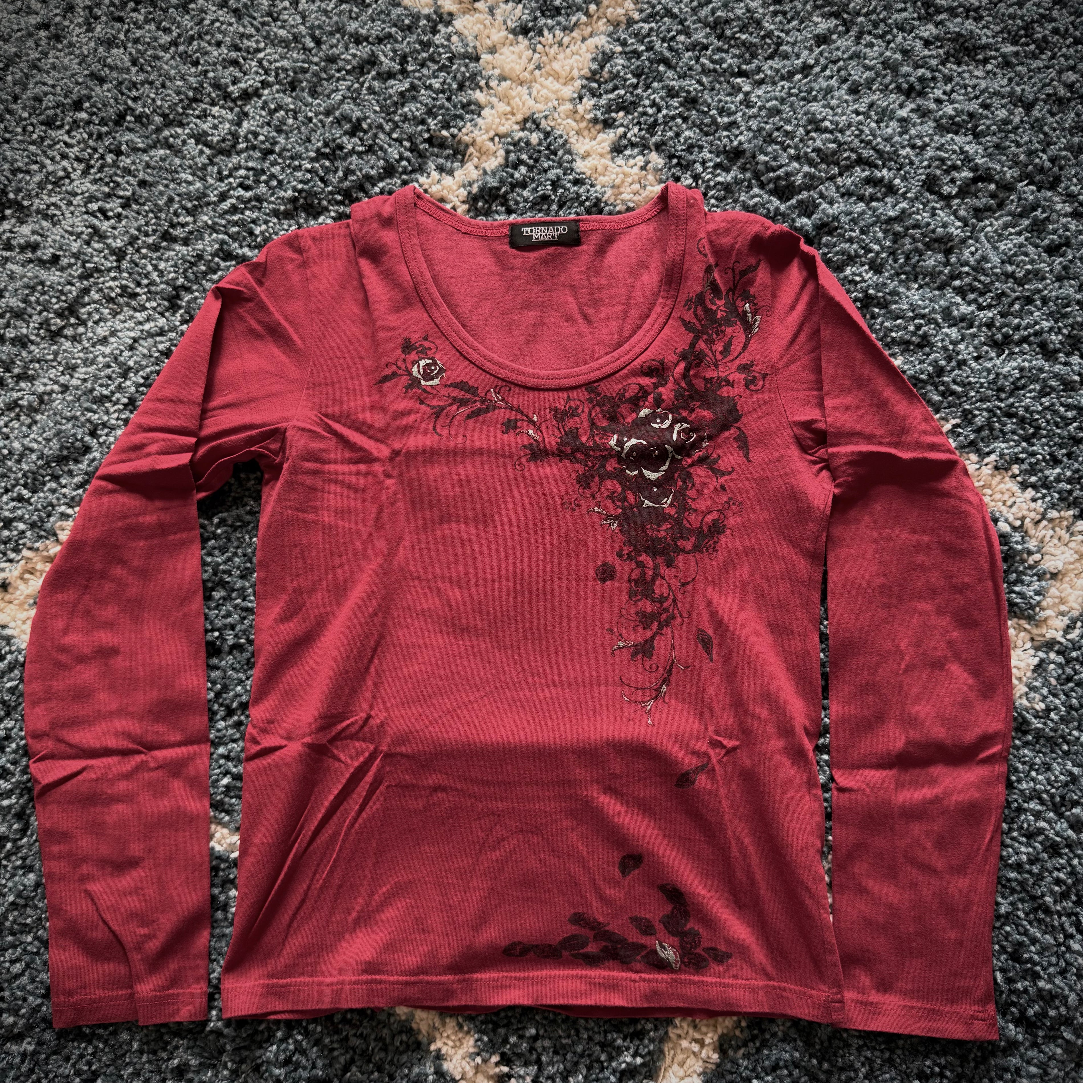 Tornado Mart Tribal Rose Rhinestone Longsleeve