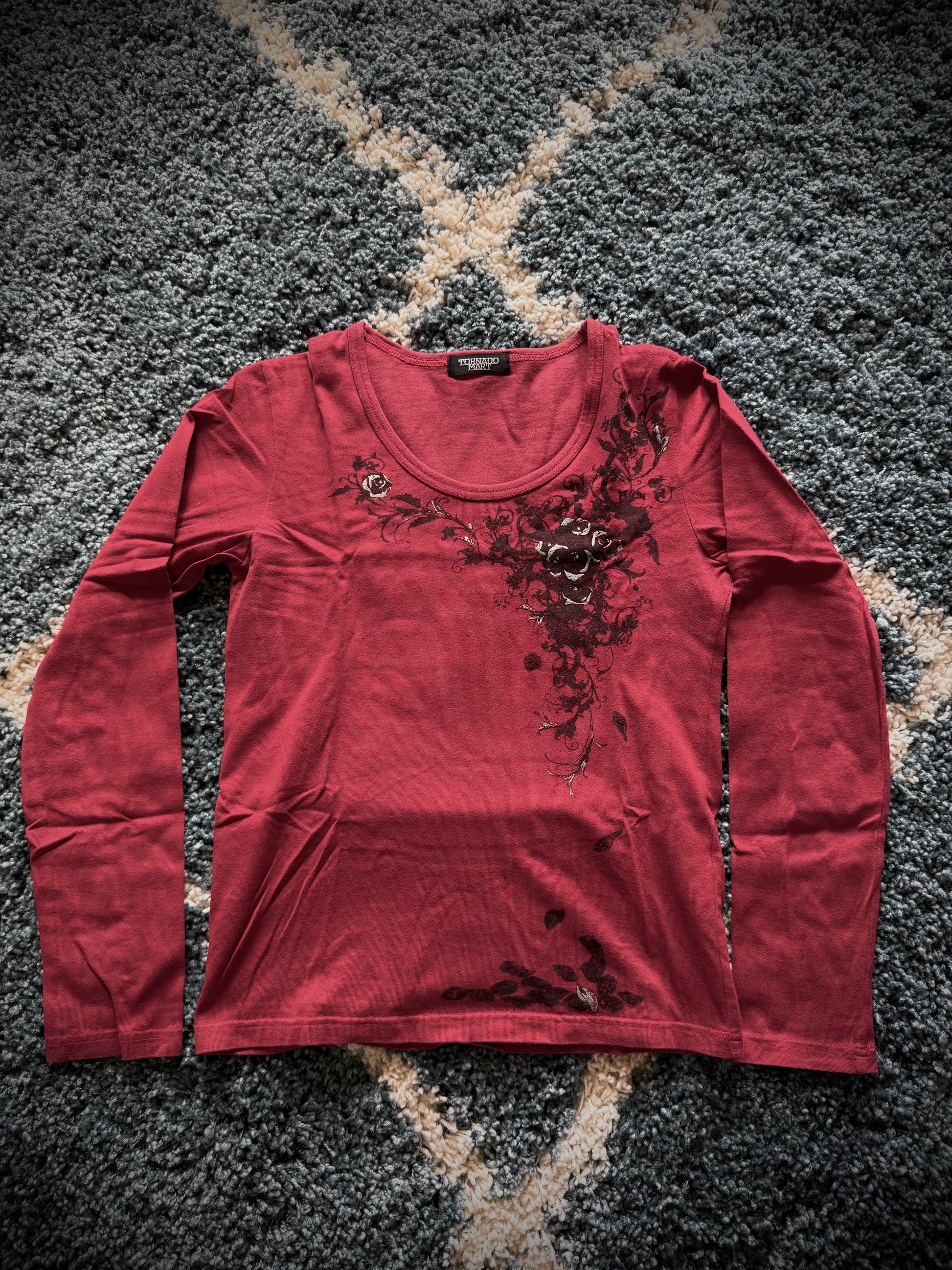 Tornado Mart Tribal Rose Rhinestone Longsleeve
