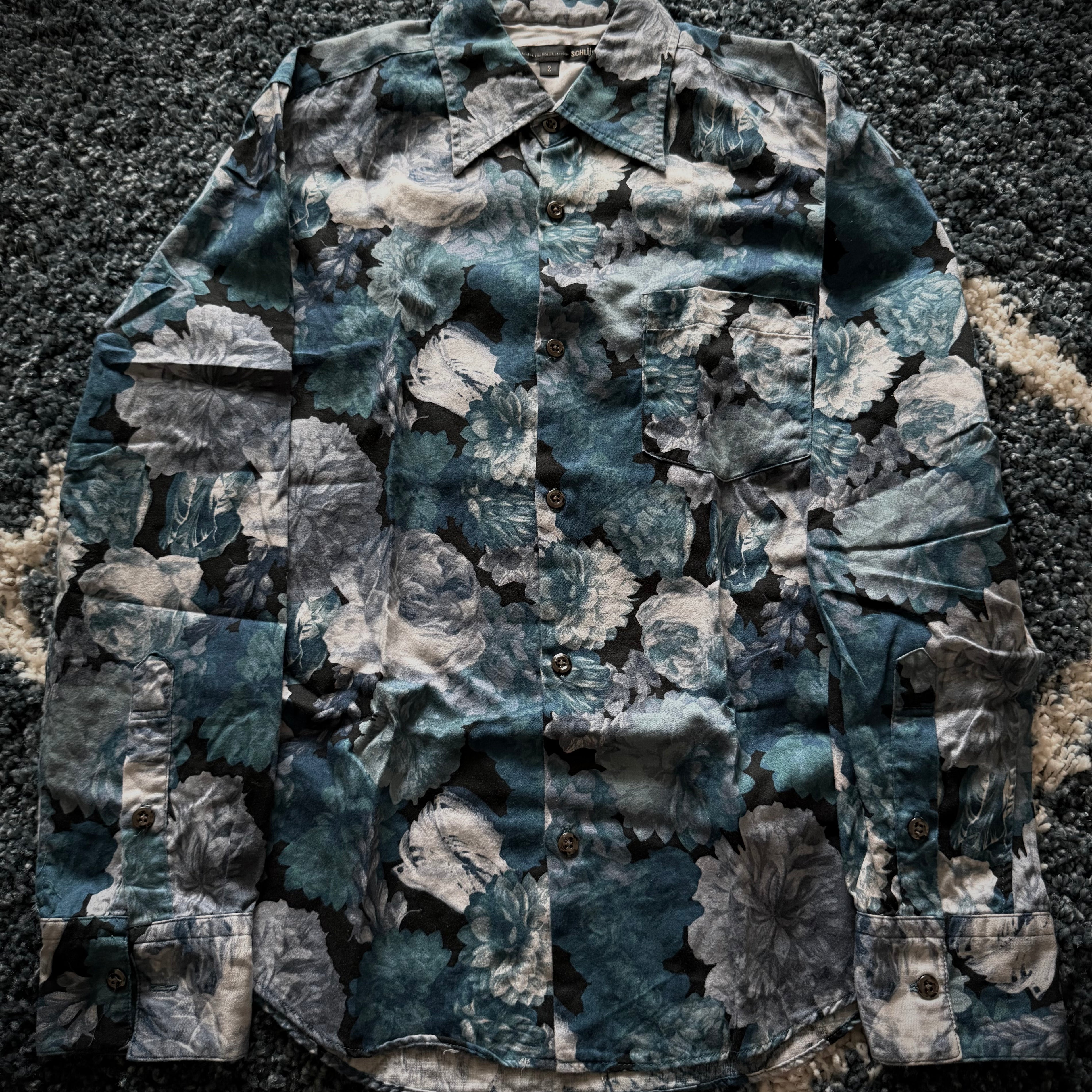 Schlussel flower button up blue
