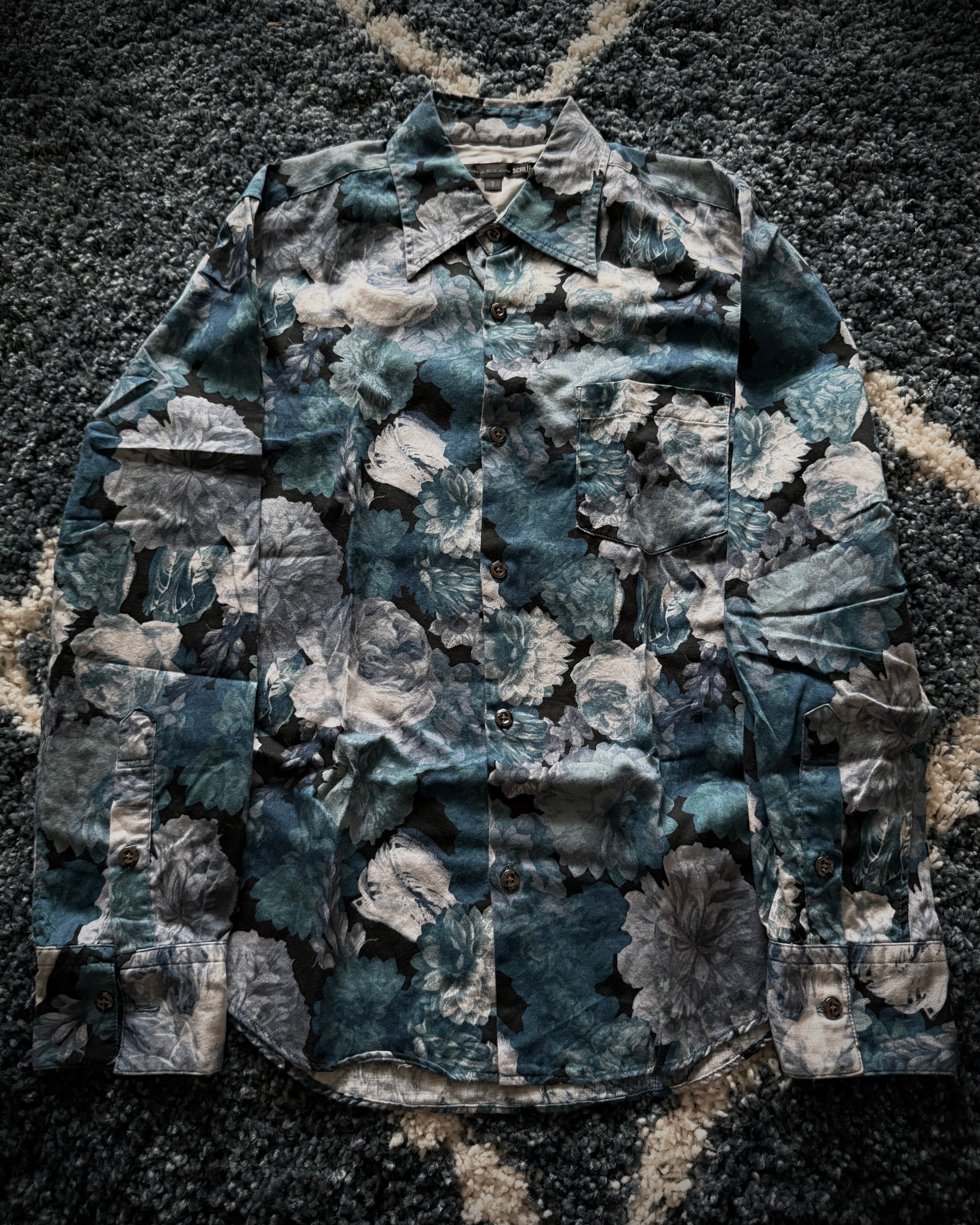 Schlussel flower button up blue