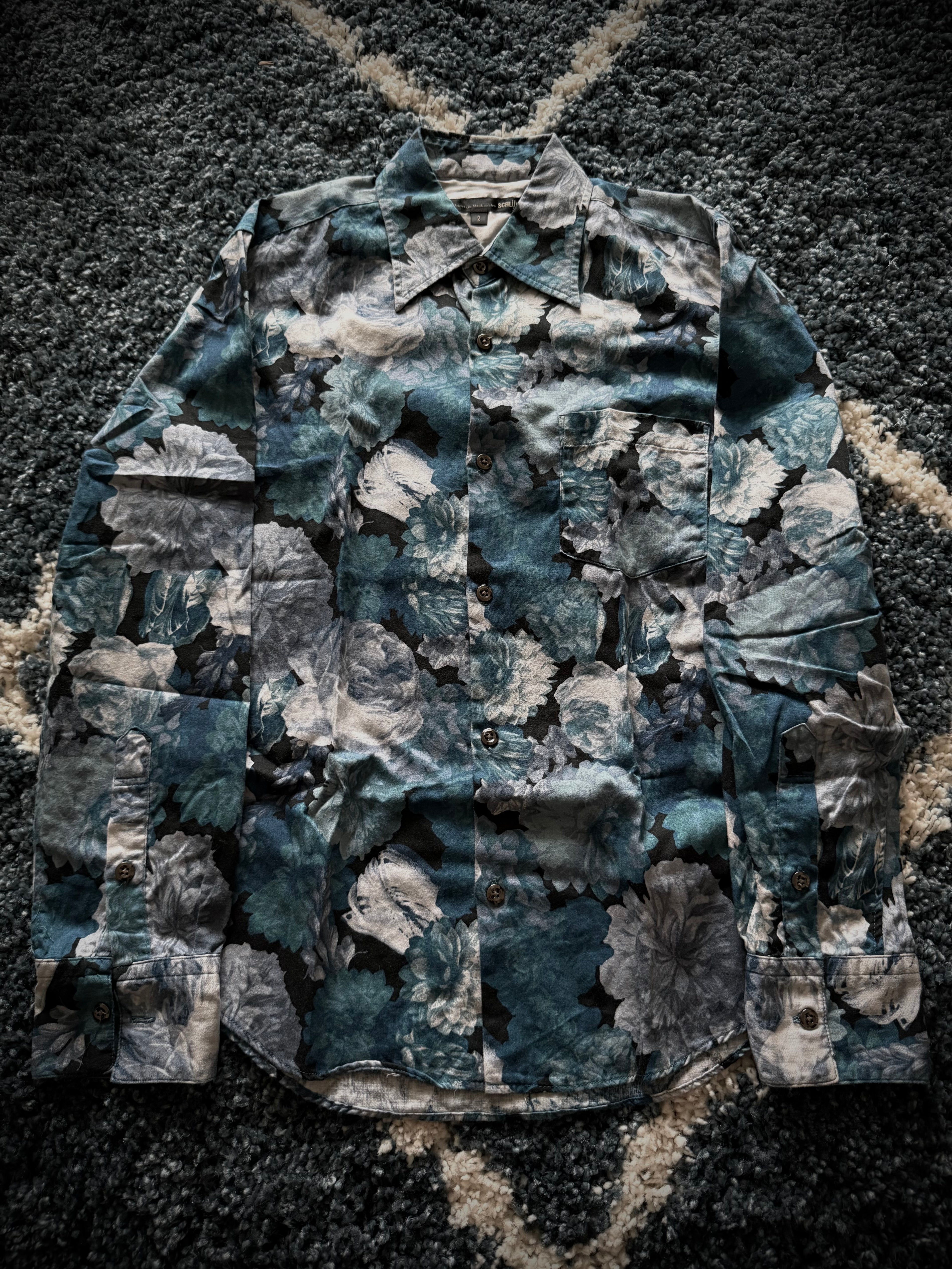Schlussel flower button up blue