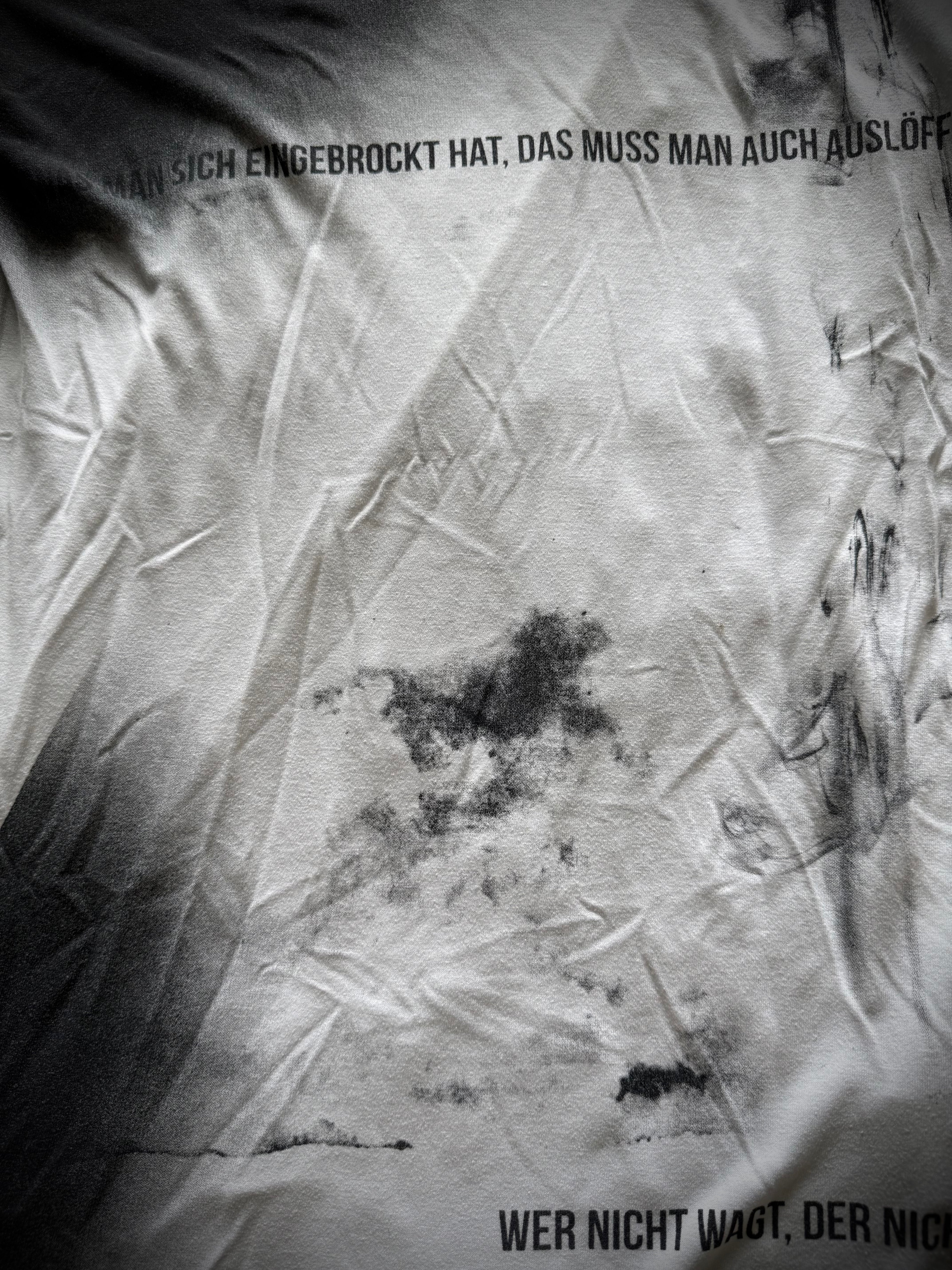 Schlussel selfreflection shirt