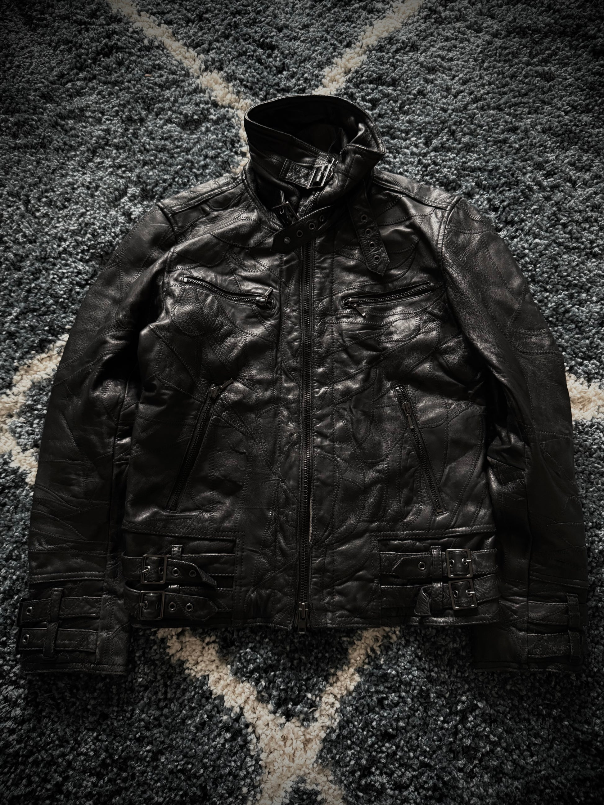 All the way scar stitched bondadge leather rider