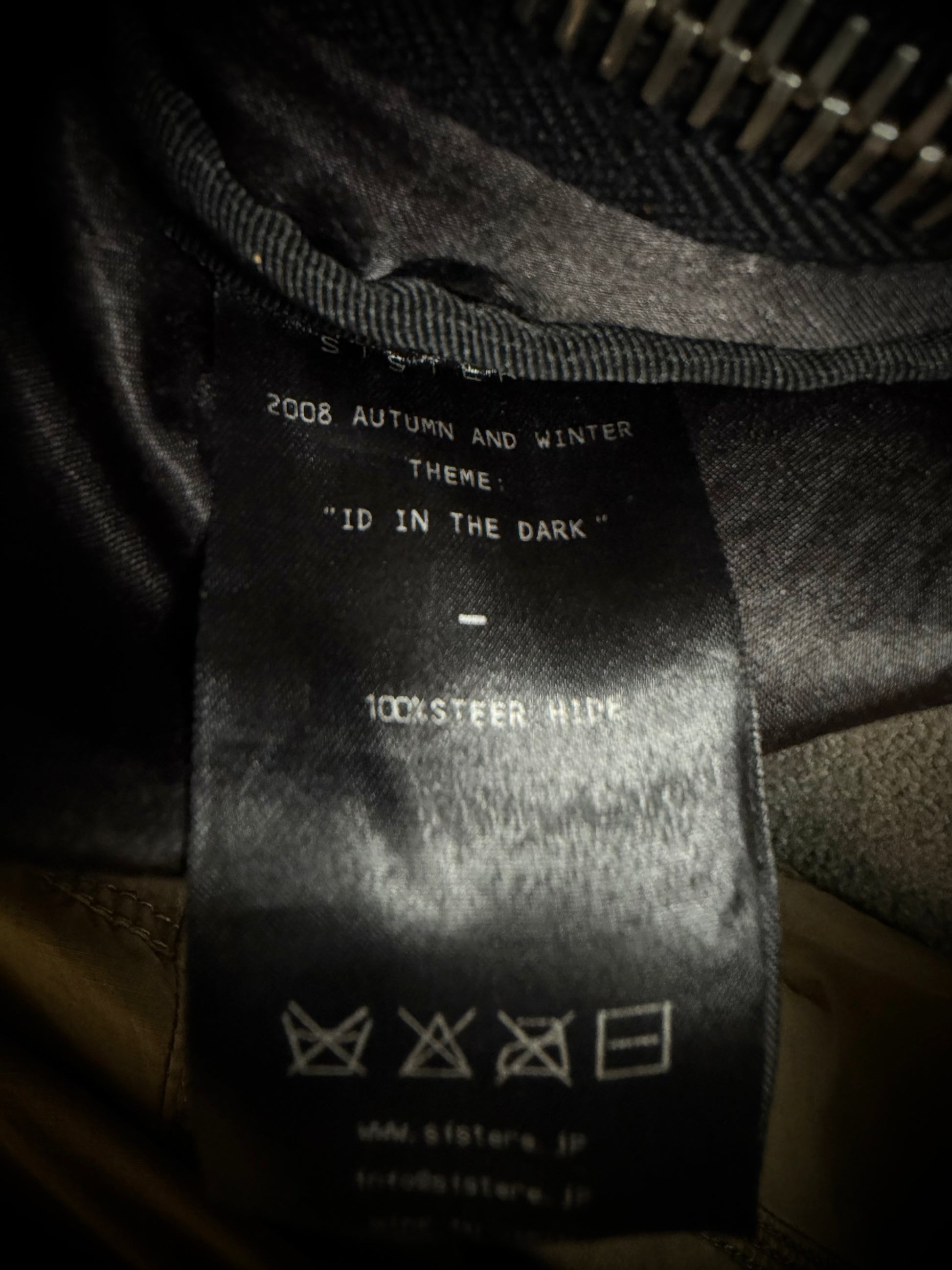 2008 Sistere „id in the dark“ gas mask leather steer hide sling bag