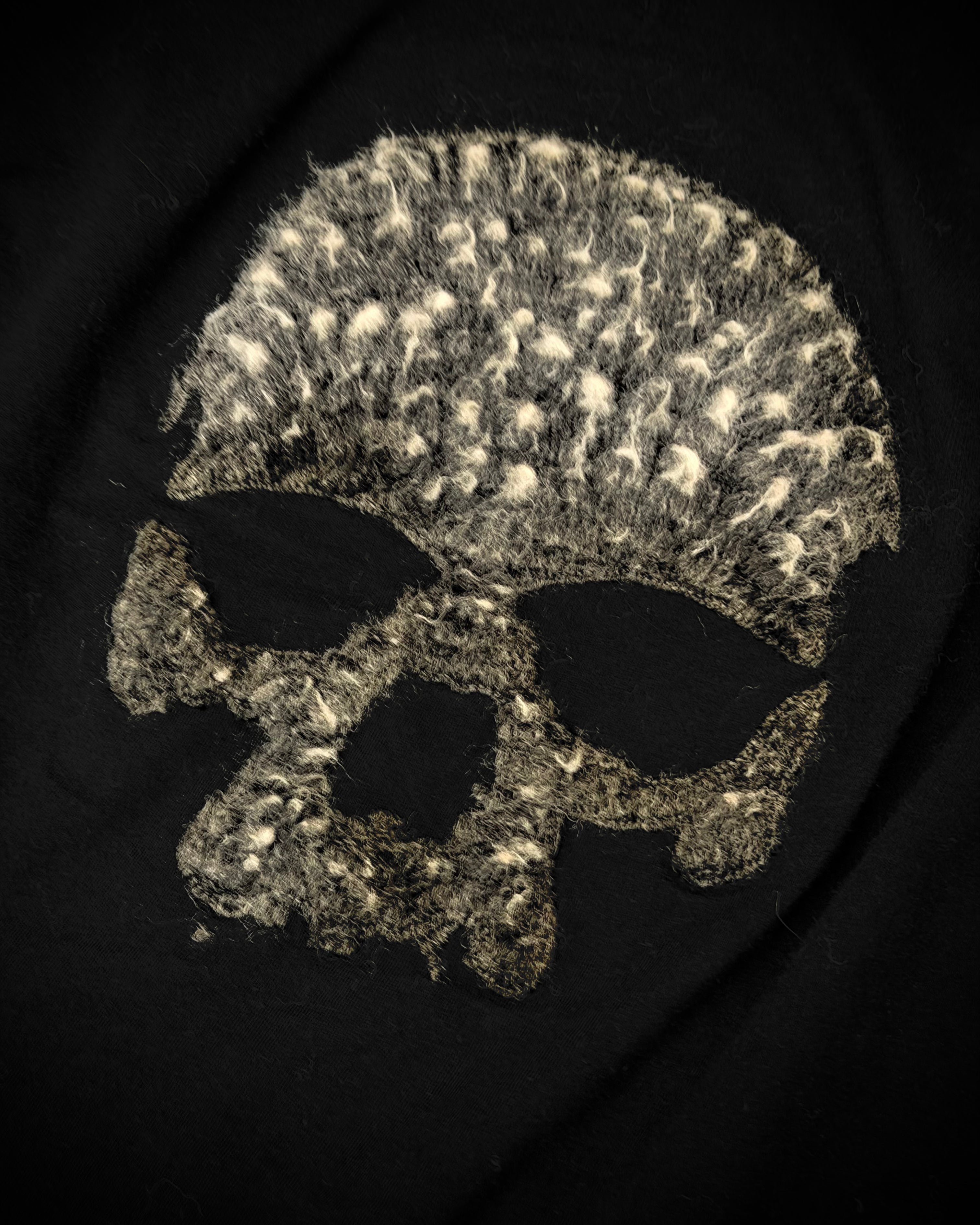 L.G.B. Wired Wool Skull Longsleeve