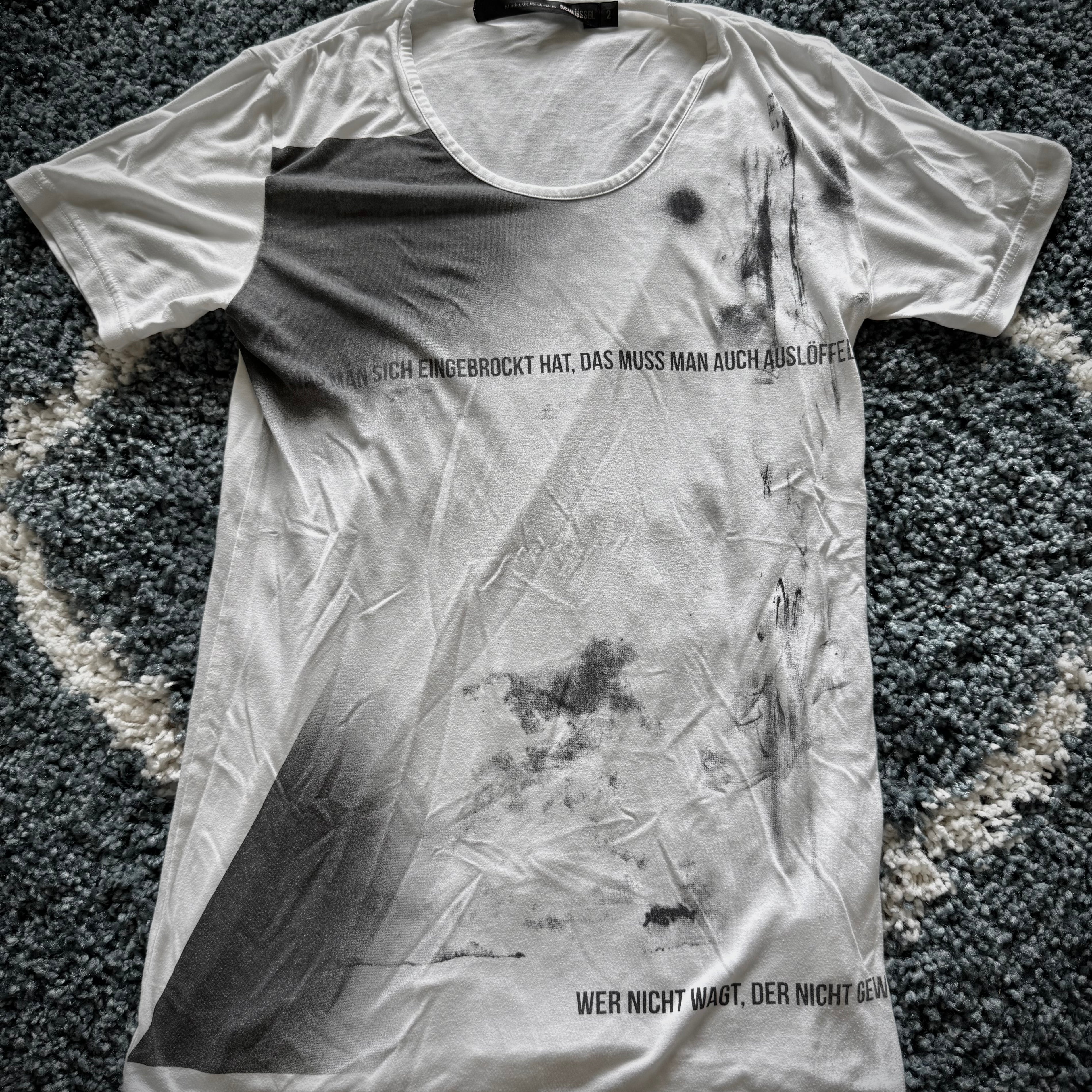 Schlussel selfreflection shirt