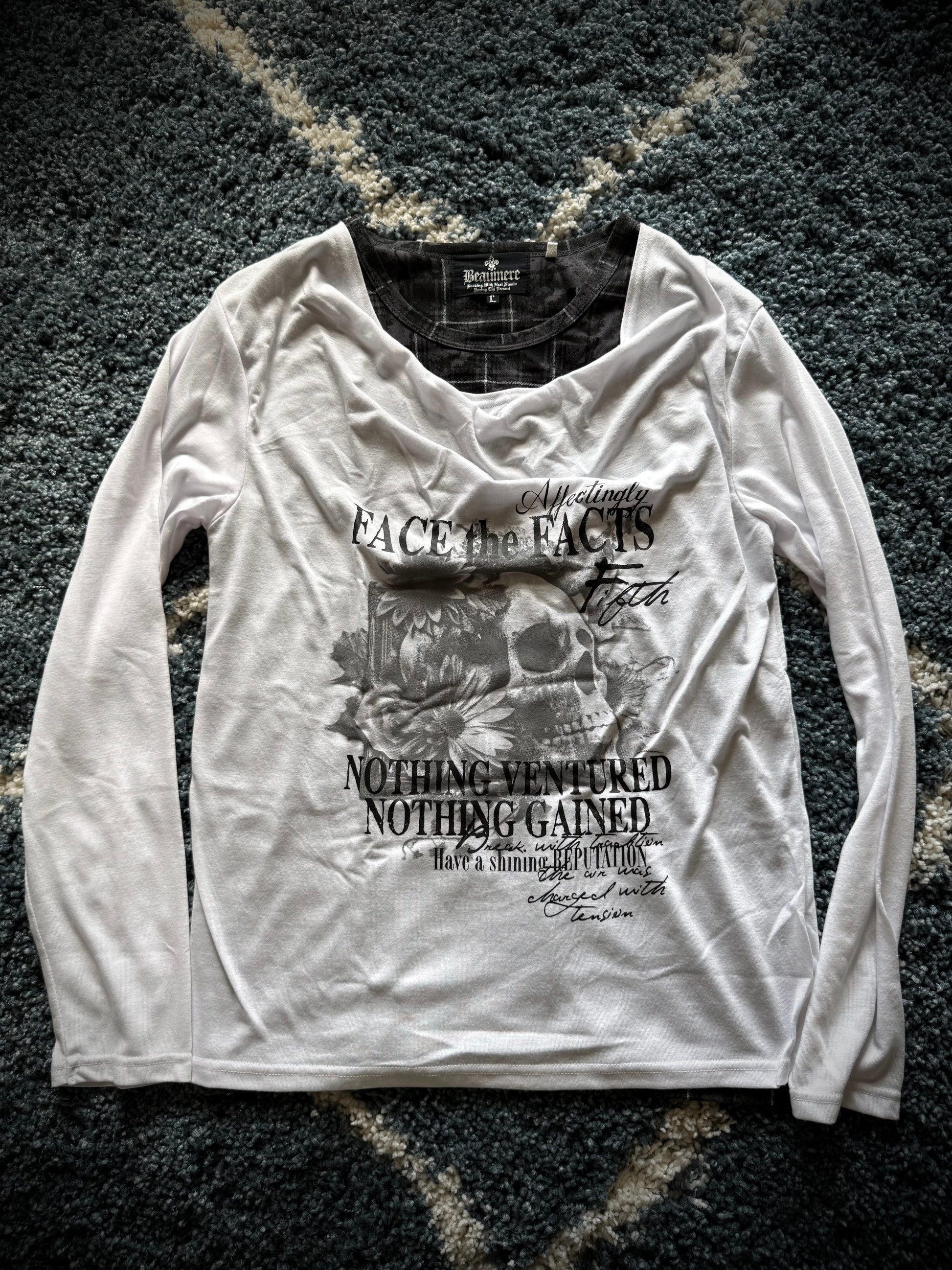 Face the facts double layered skull Longsleeve