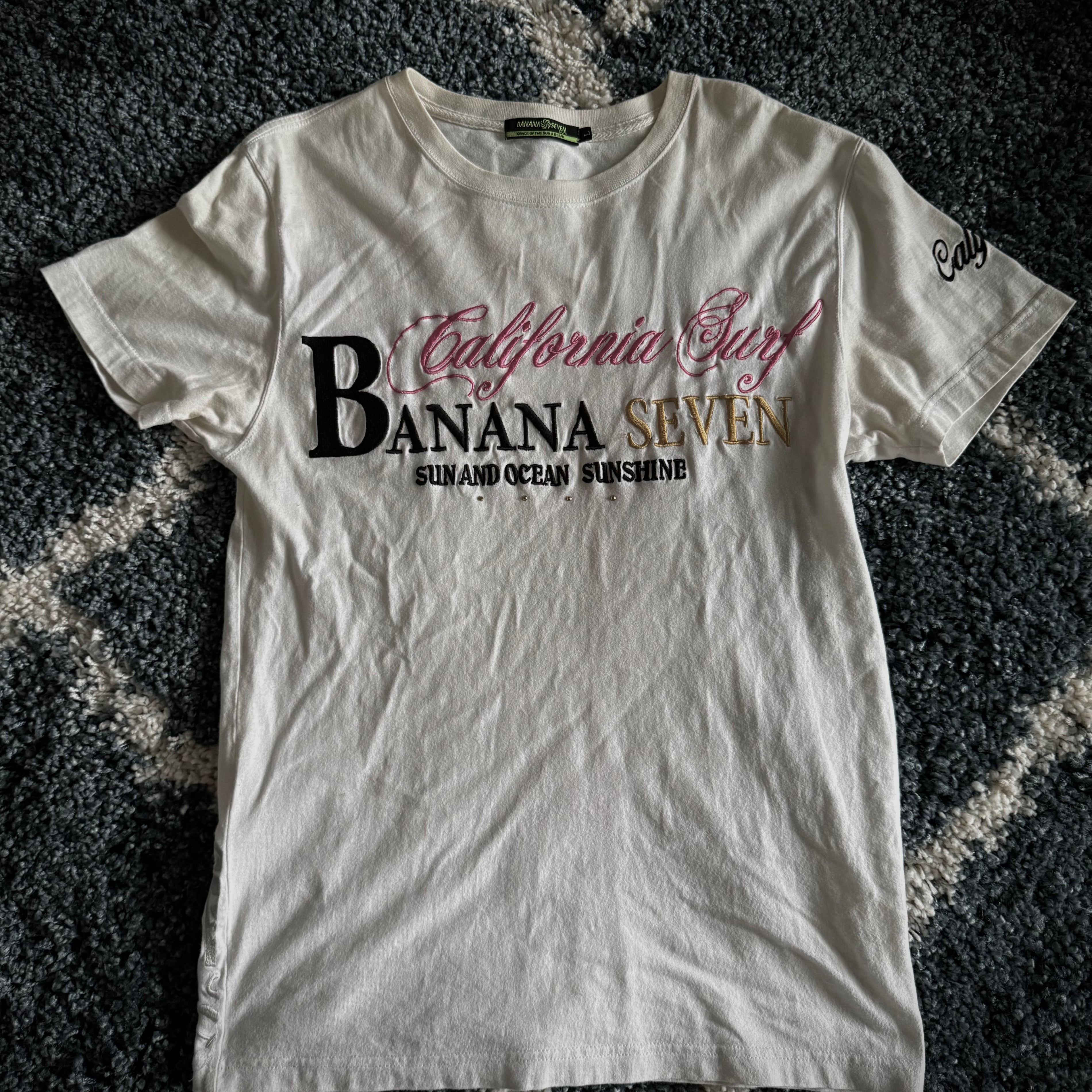 Banana Seven surf shirt