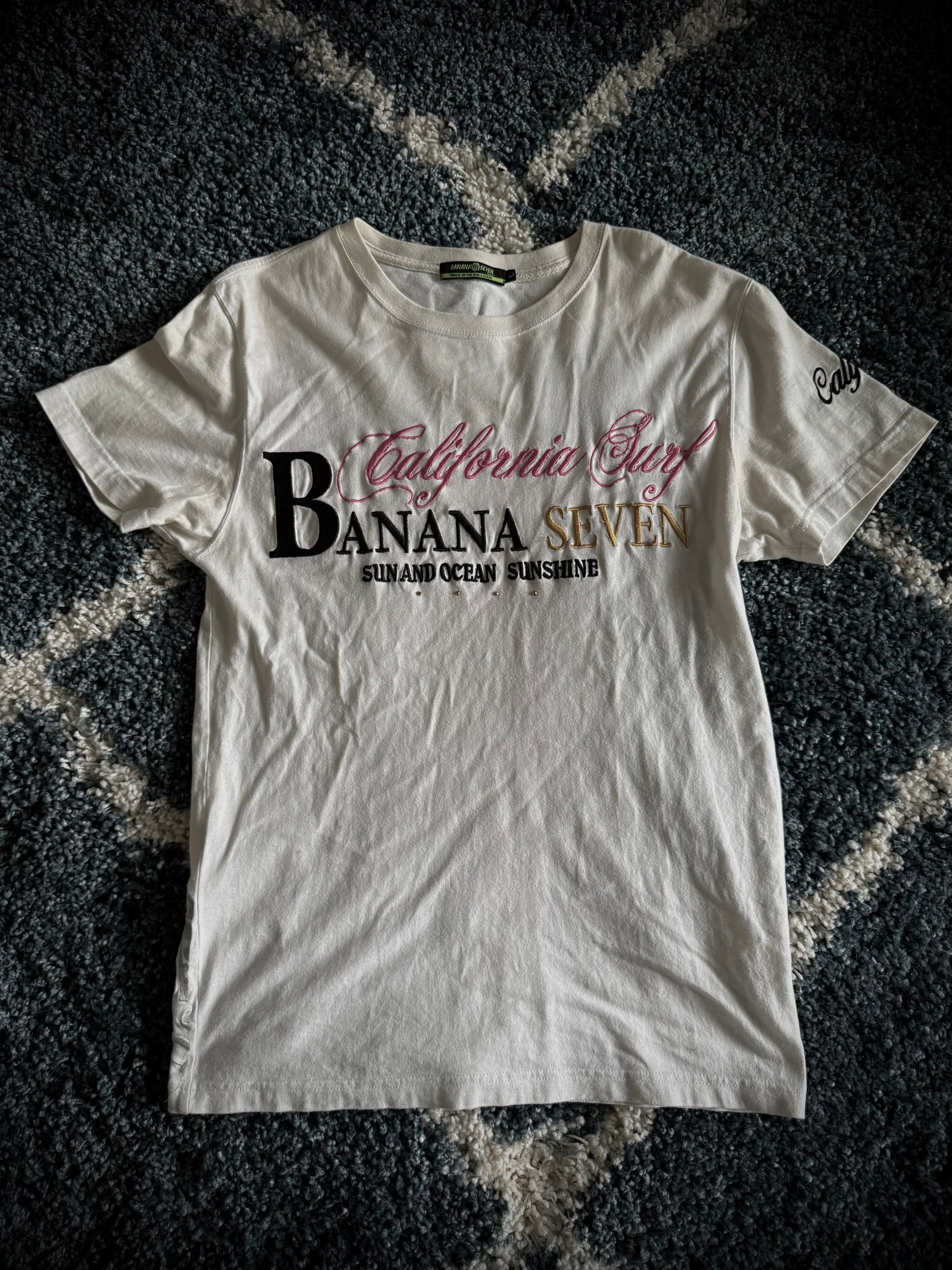 Banana Seven surf shirt
