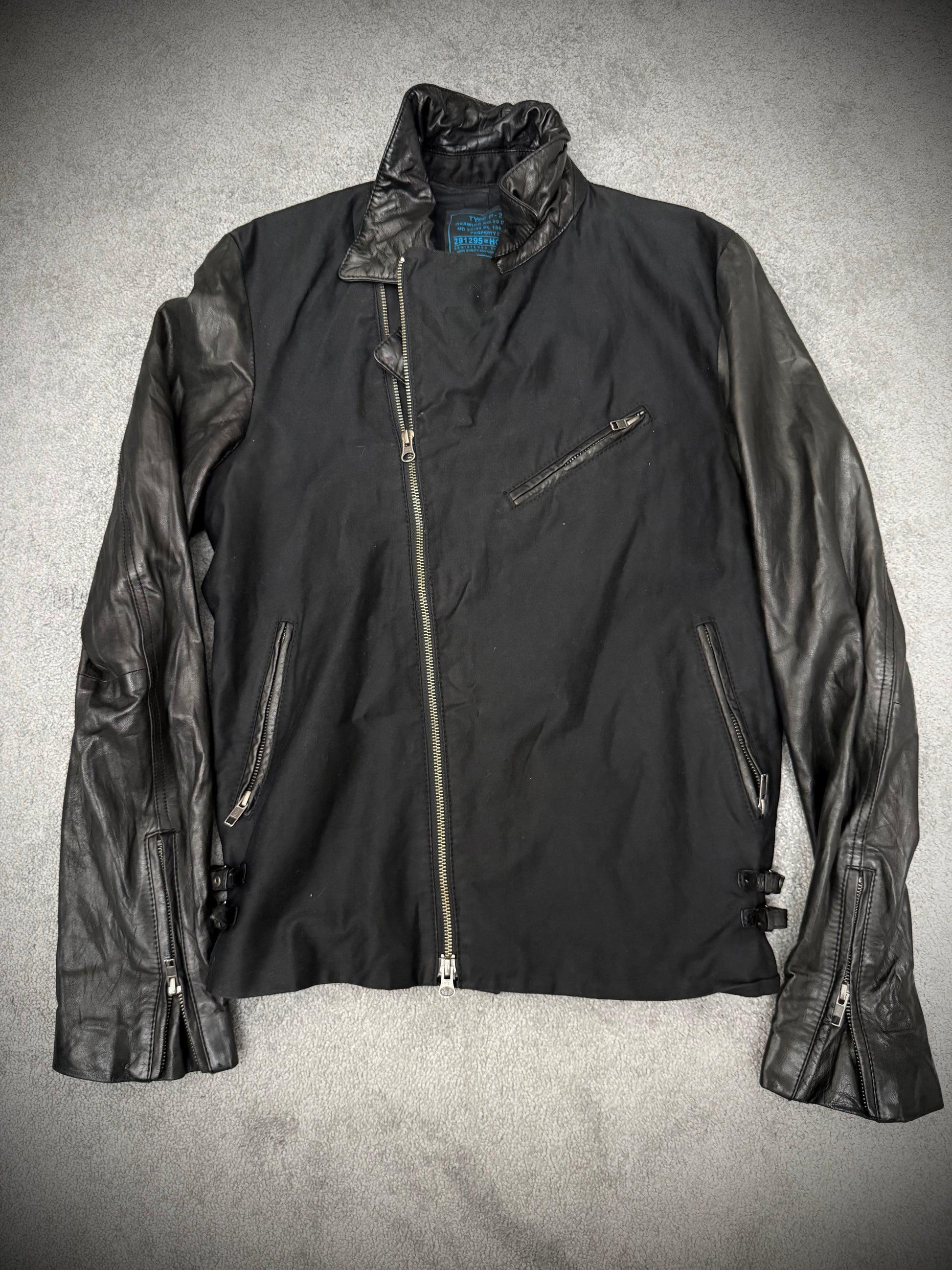 291295 = HOMME Hybrider Asymetrical jacket