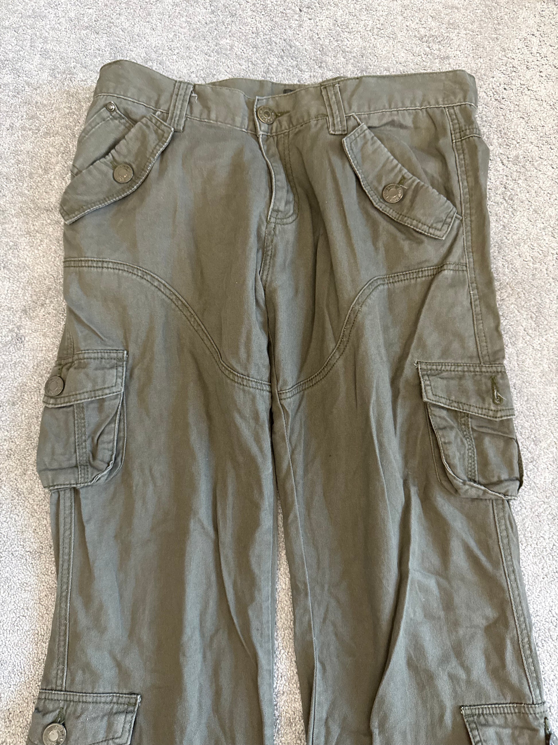 Lowbox parachute cargo flared pants