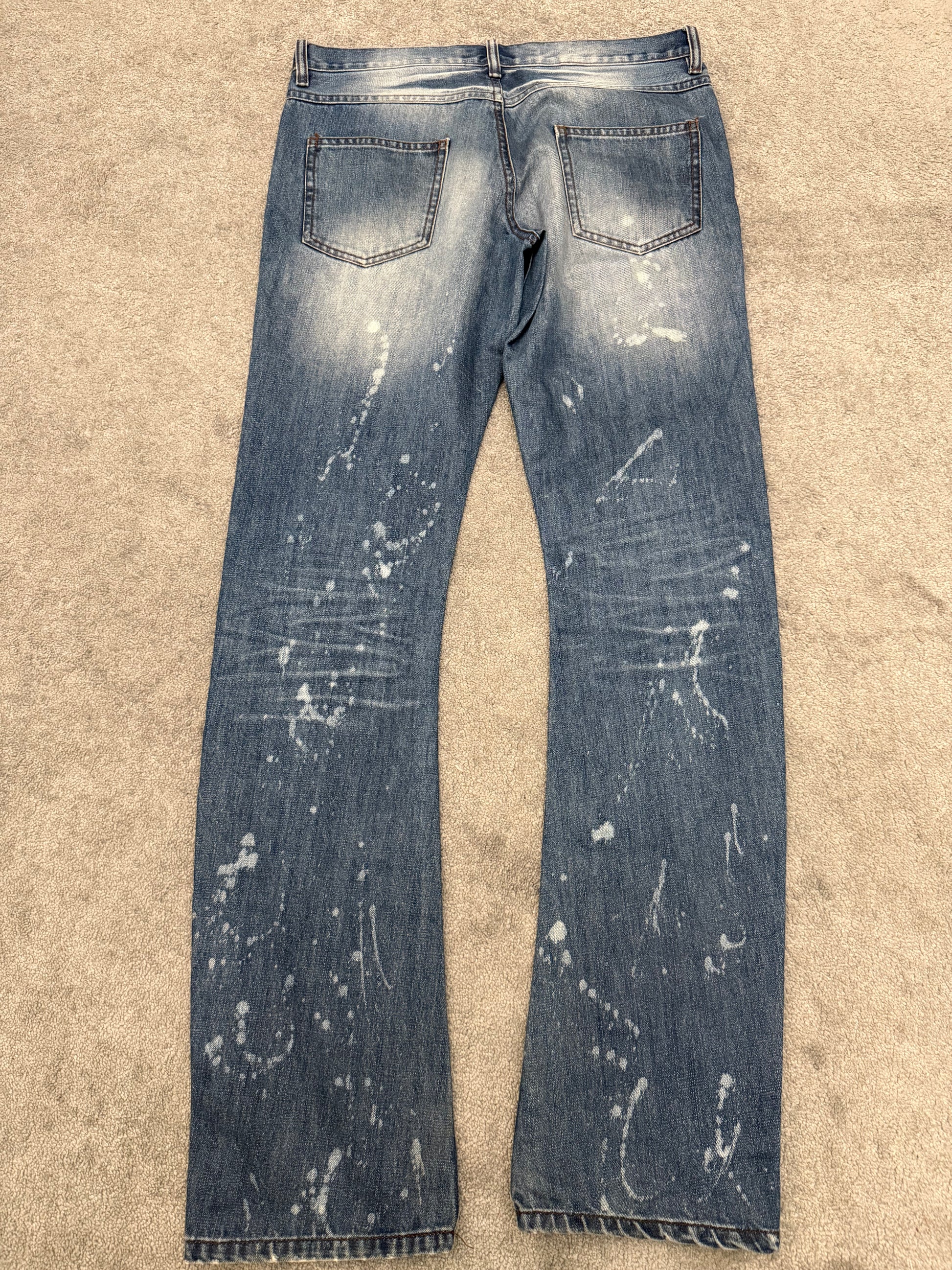 Schlussel distressed banana cut splatterd pants